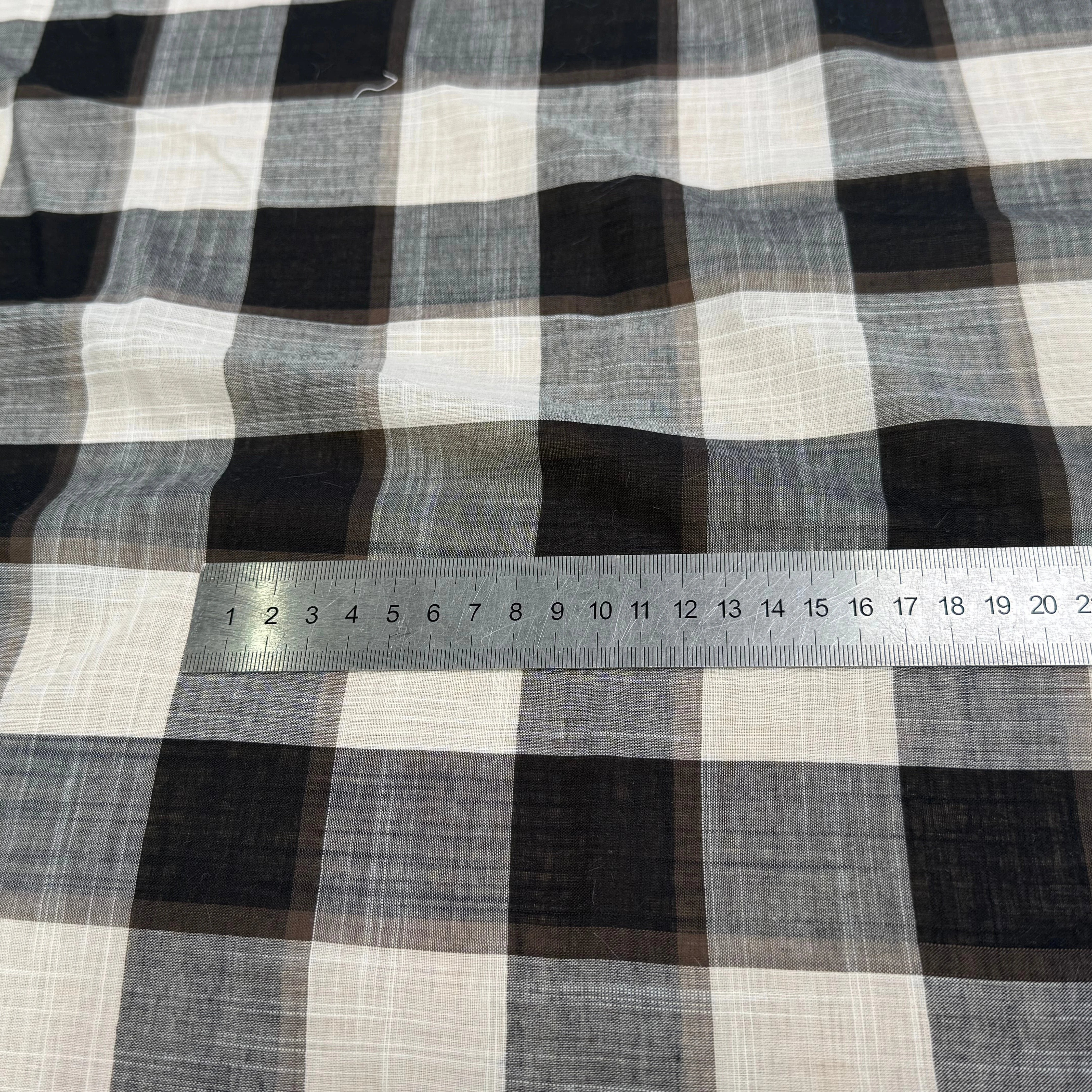 VOILE DE COTON CARREAUX BLANC ET NOIR - My Little Coupon