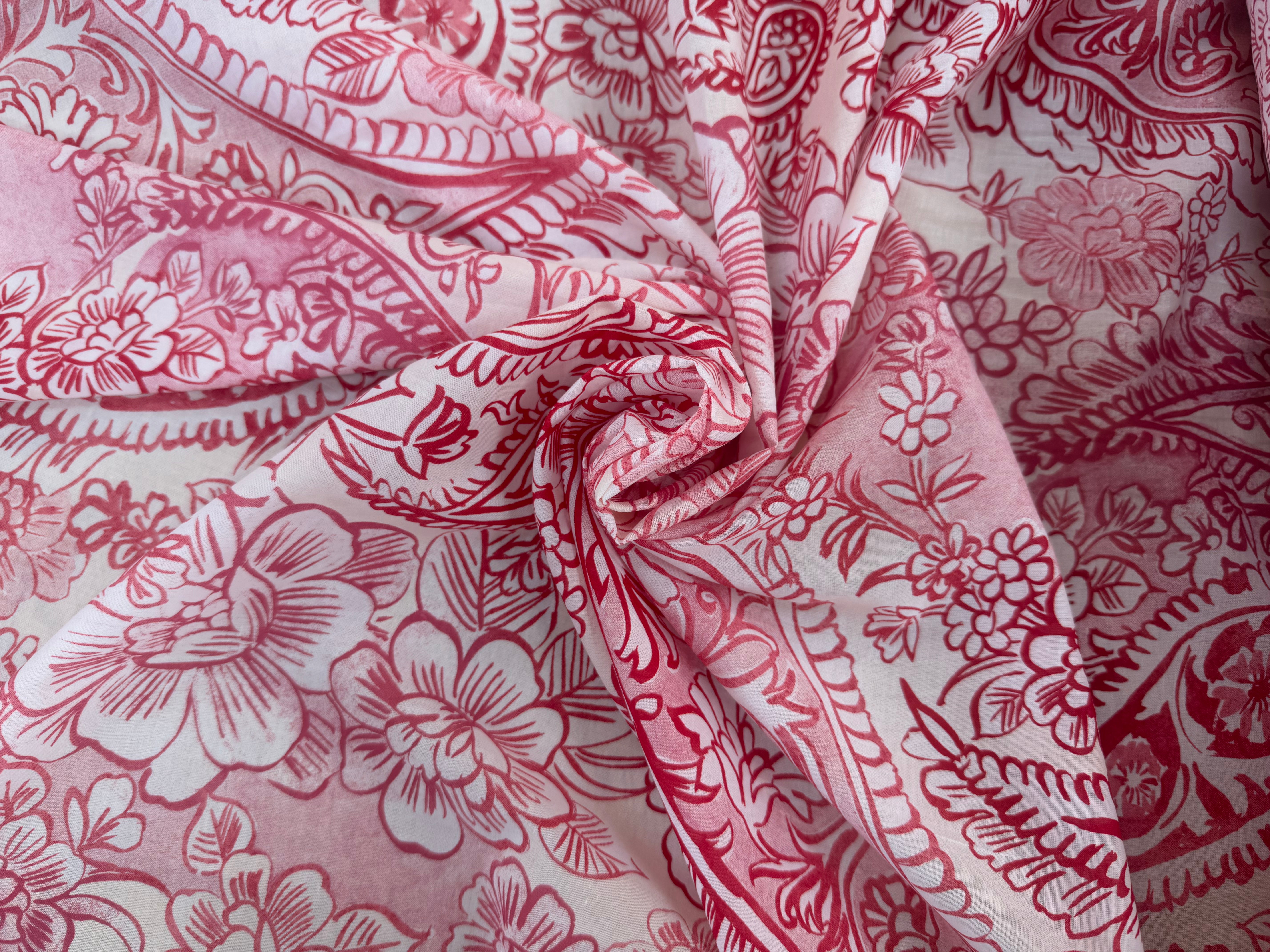 VOILE DE COTON FOND CREME FLEURS ROUGE ET ROSE - My Little Coupon