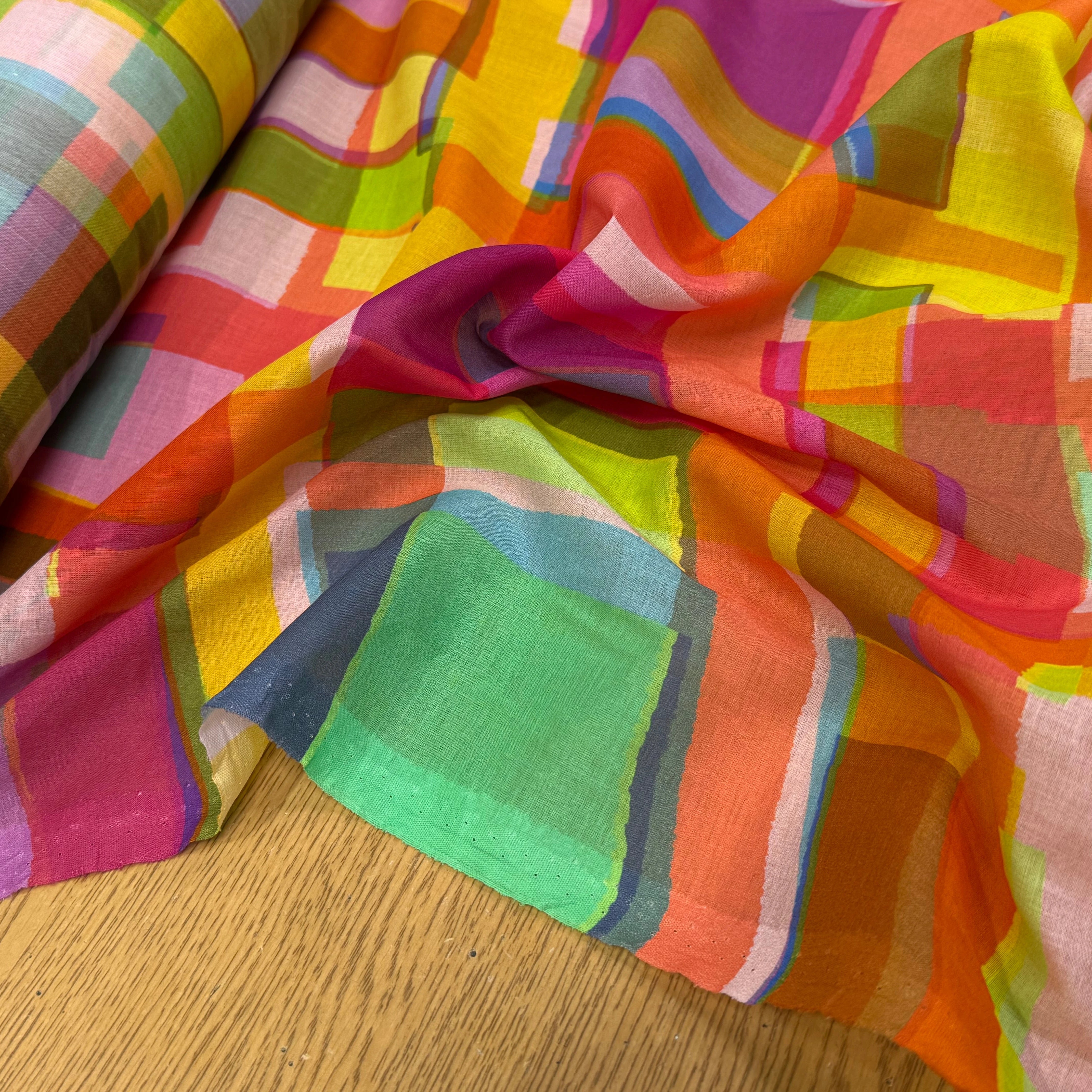 VOILE DE COTON LEGER PLEXI IMPRIMÉ CARREAUX MULTICOLORE - My Little Coupon
