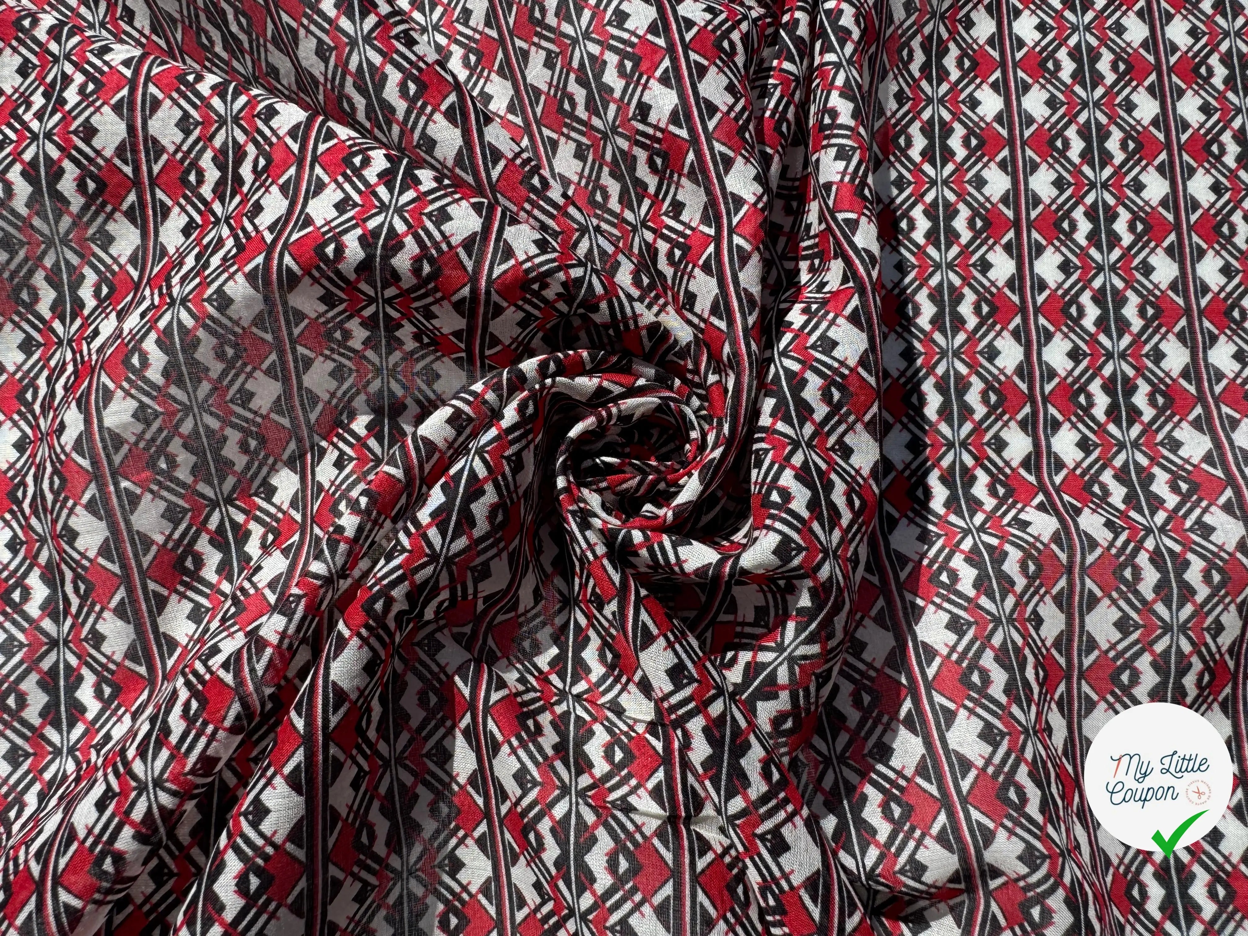 VOILE DE COTON MOTIF TOTEM BLACK, WHITE AND RED - My Little Coupon