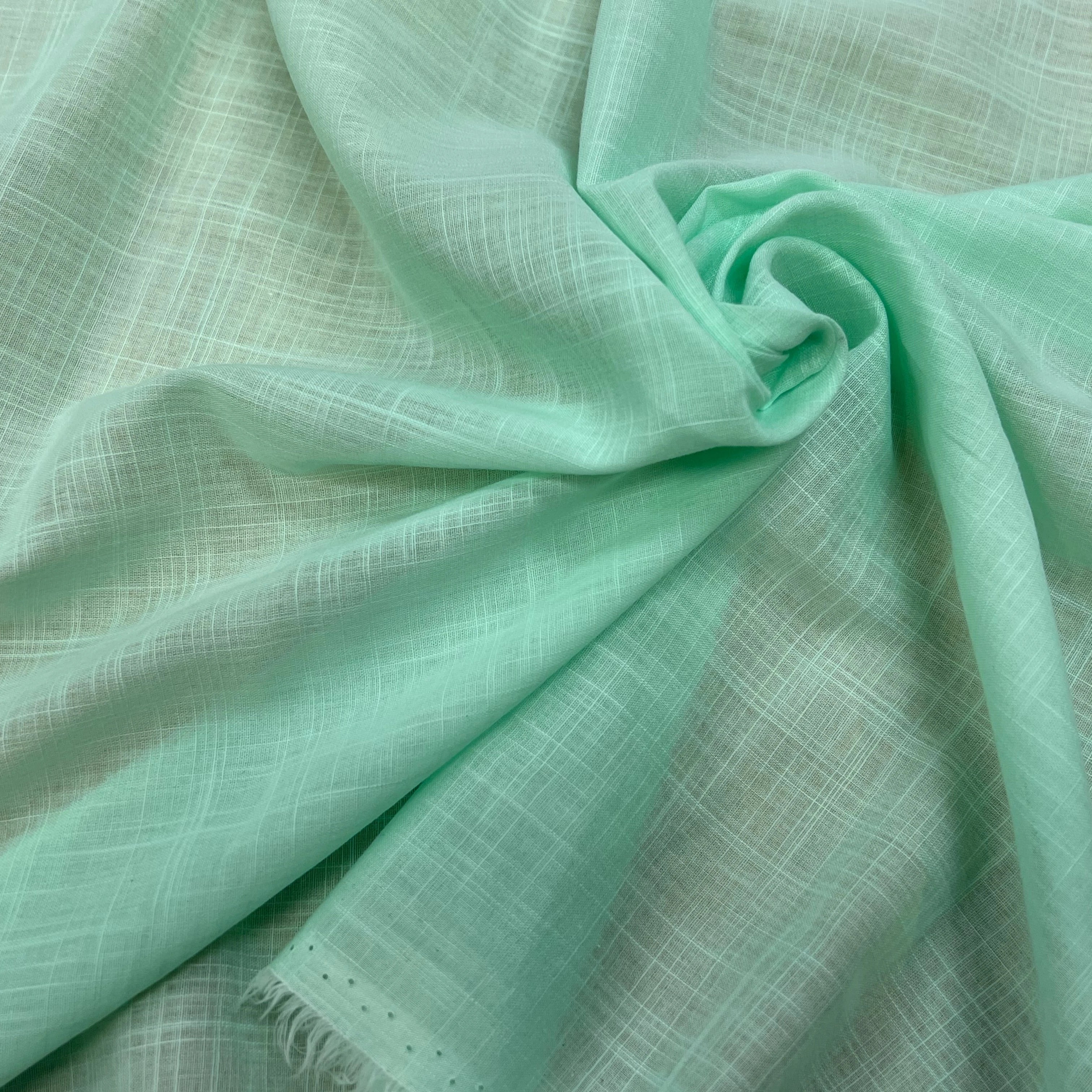 VOILE DE COTON QUADRILLÉ FLUIDE VERT MENTHE 146CM - My Little Coupon