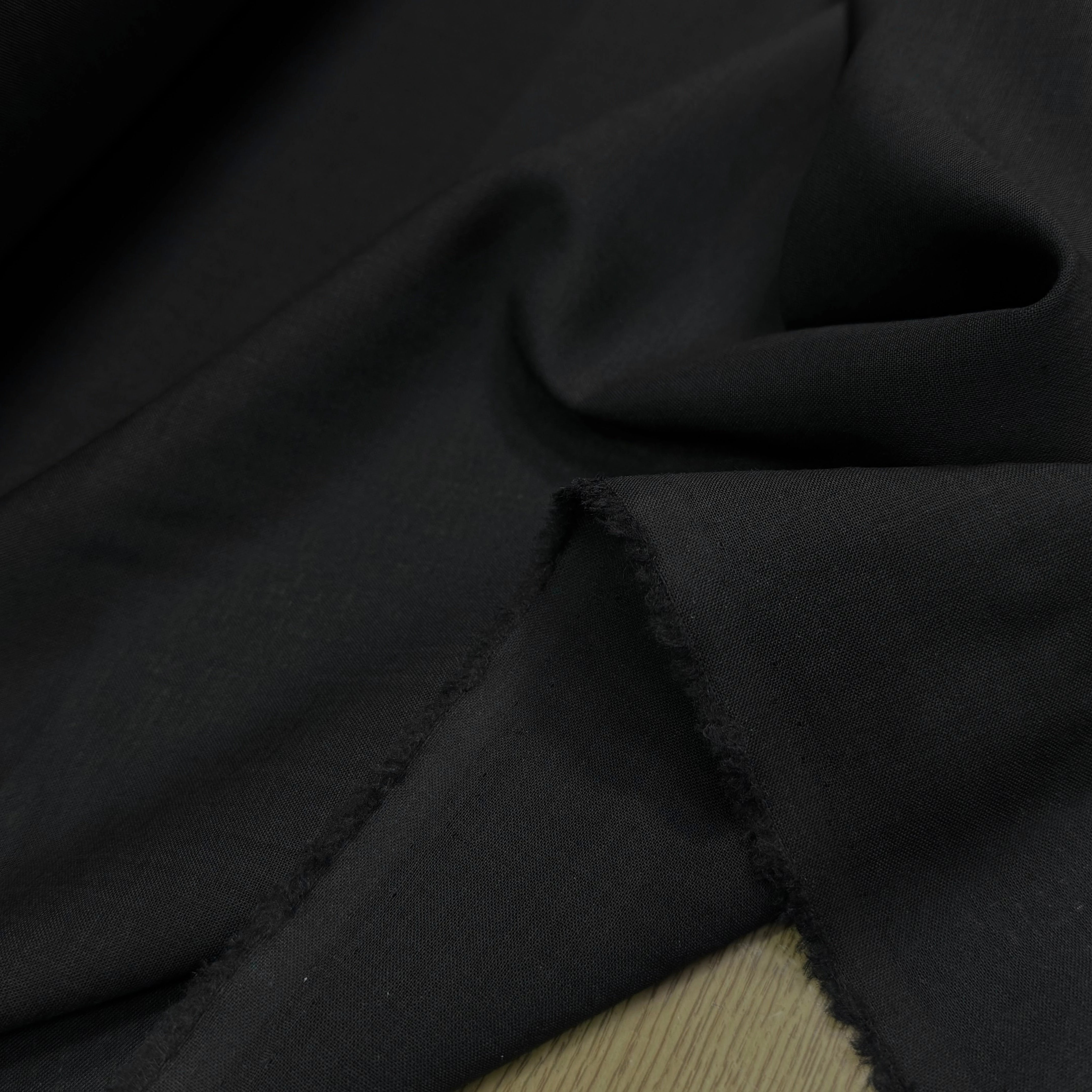 VOILE DE LAINE BELLE DENSITÉ NOIR 86% LAINE VIERGE - My Little Coupon