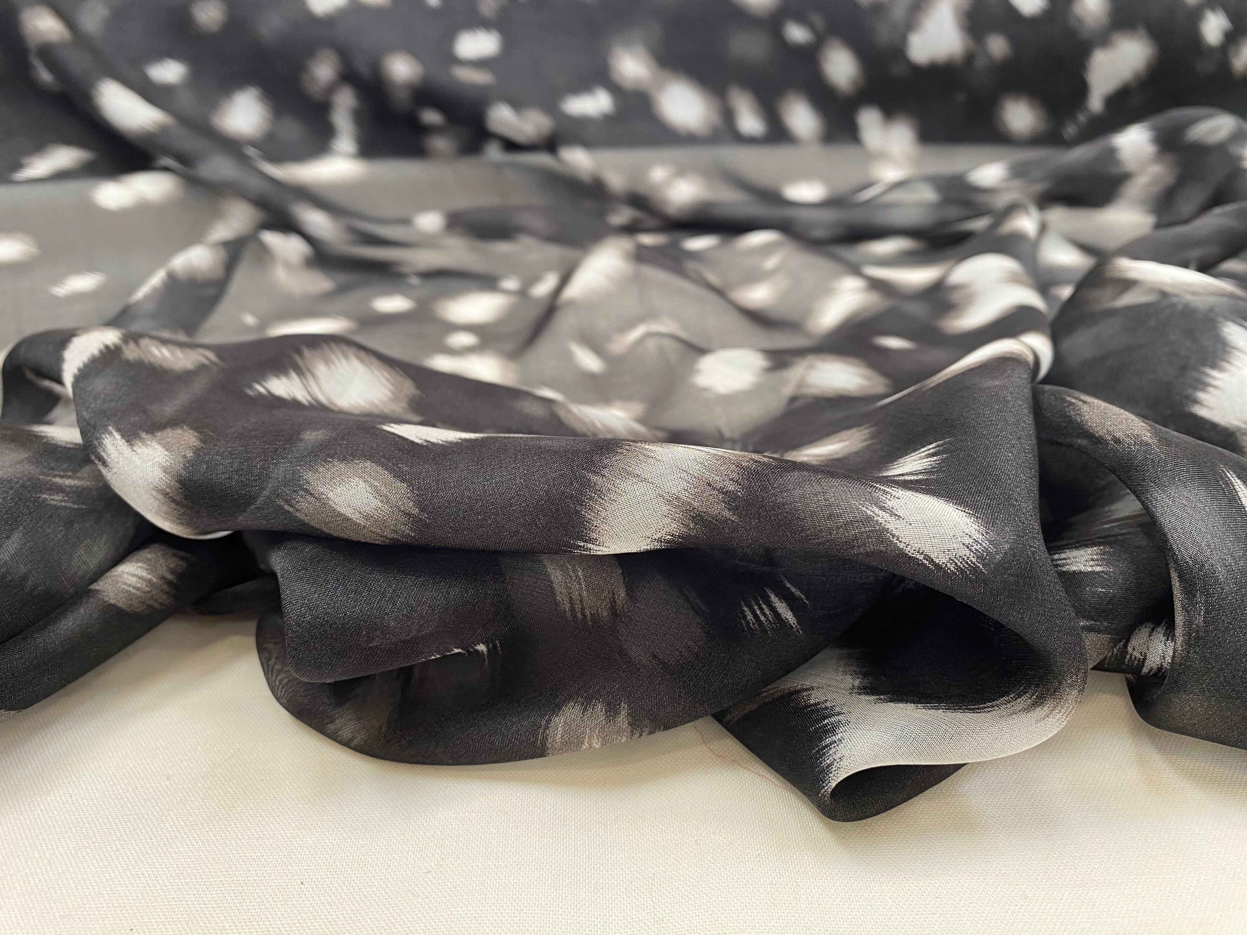 VOILE DE SOIE LEOPARD ABSTRAIT YAKOI - My Little Coupon