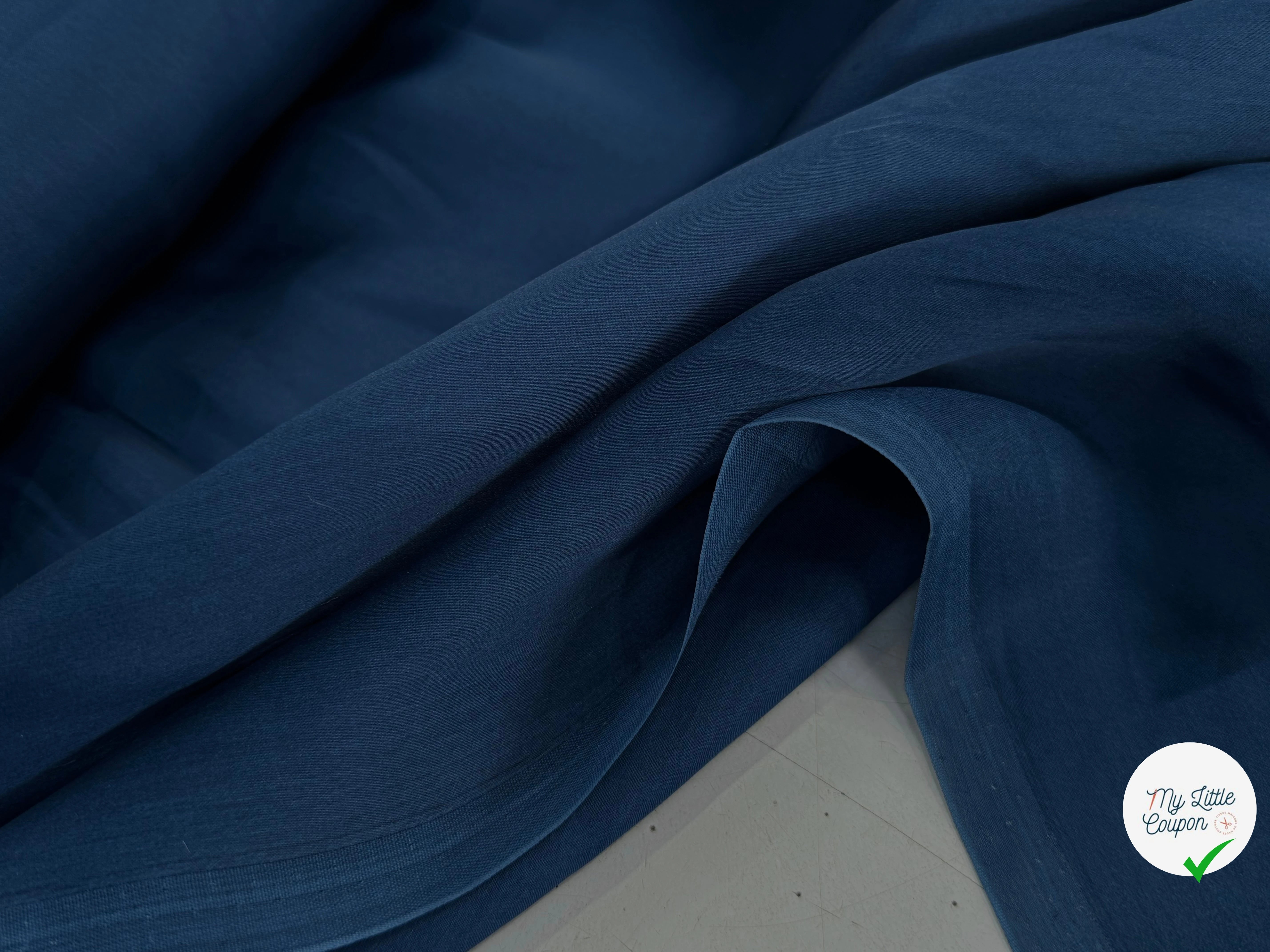 VOILE DE SOIE LISSE LEGEREMENT SATINÉ BLEU NUIT - My Little Coupon