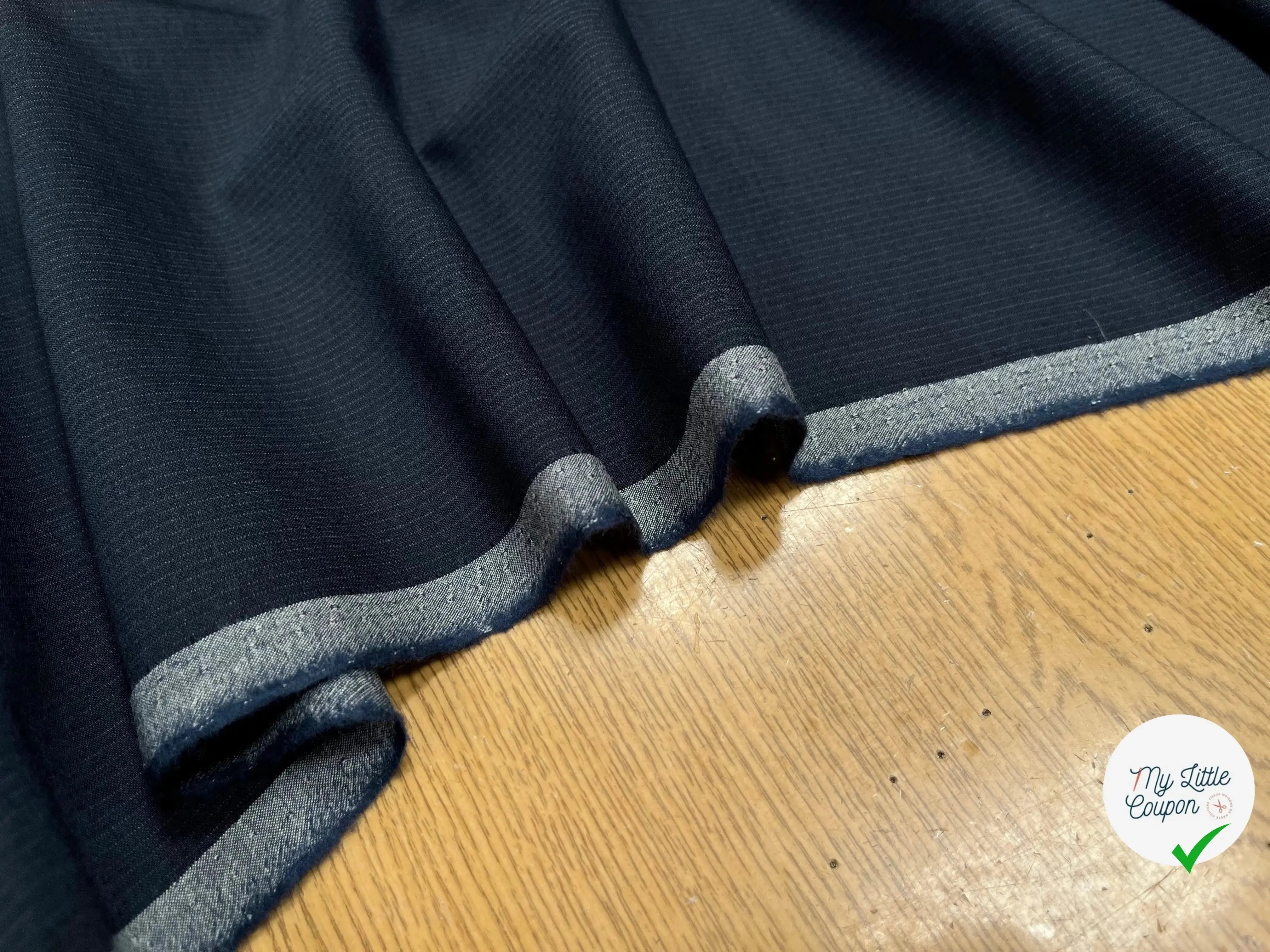 DRAPERIE 100% LAINE VIERGE BLEU MARINE RAYÉ TRÈS ÉLEGANTE - My Little Coupon