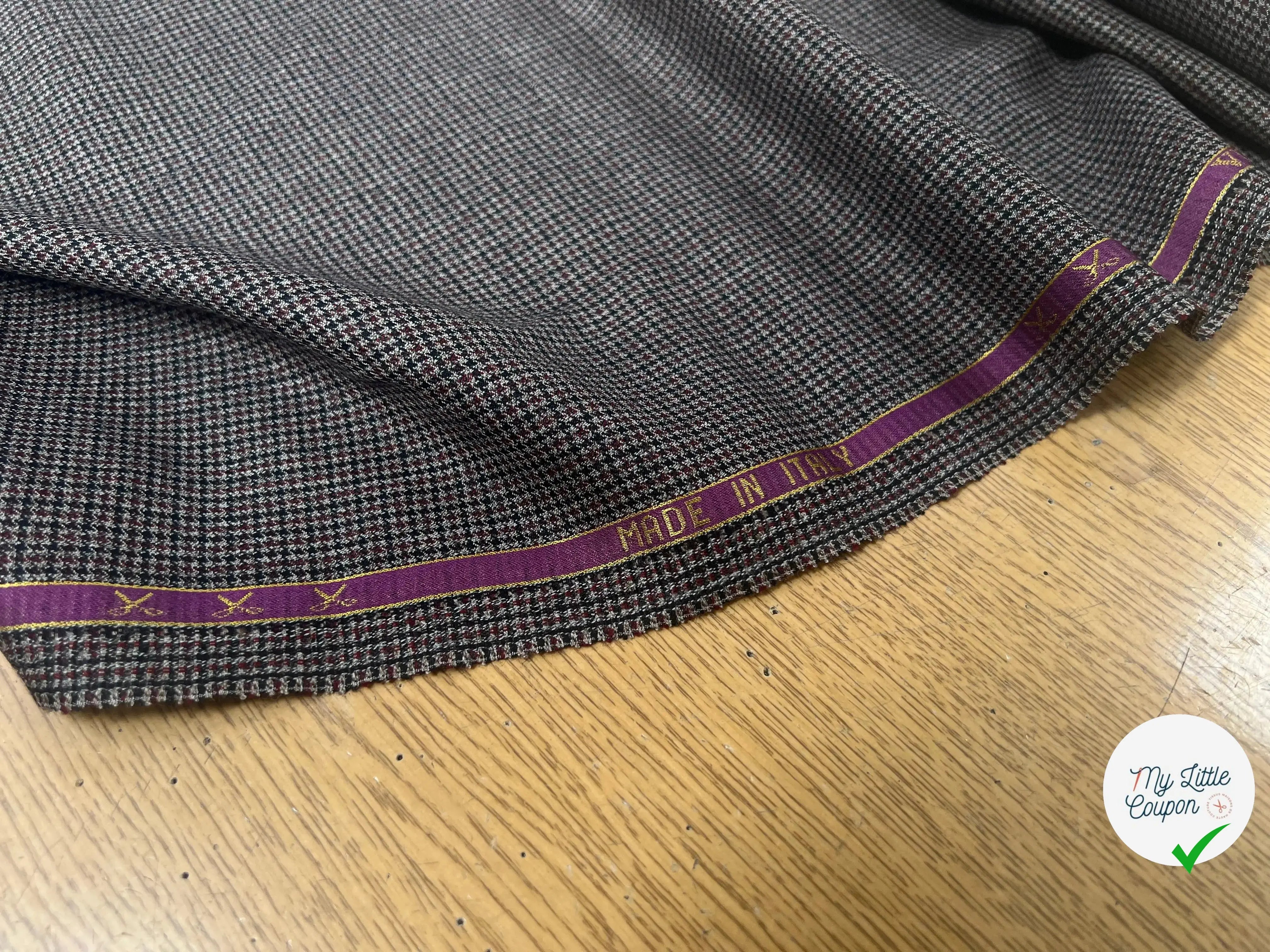 DRAPERIE PIED DE POULE 100% LAINE GRIS ROUGE NOIR AVEC LISIÈRE PARLANTE - My Little Coupon