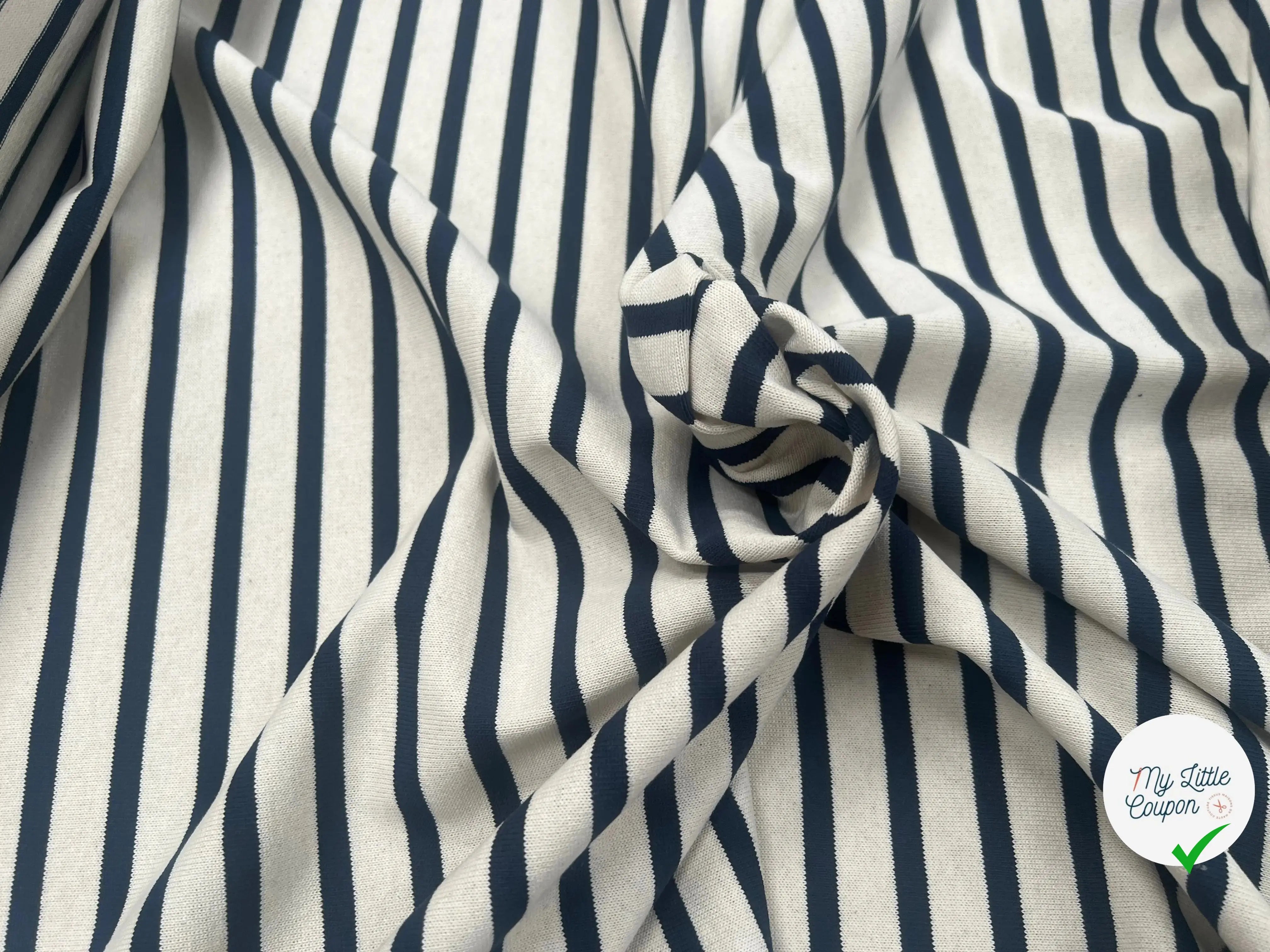 MAILLE LOURD COTON RAYURES REGULIERES BLEU FOND CREME - My Little Coupon