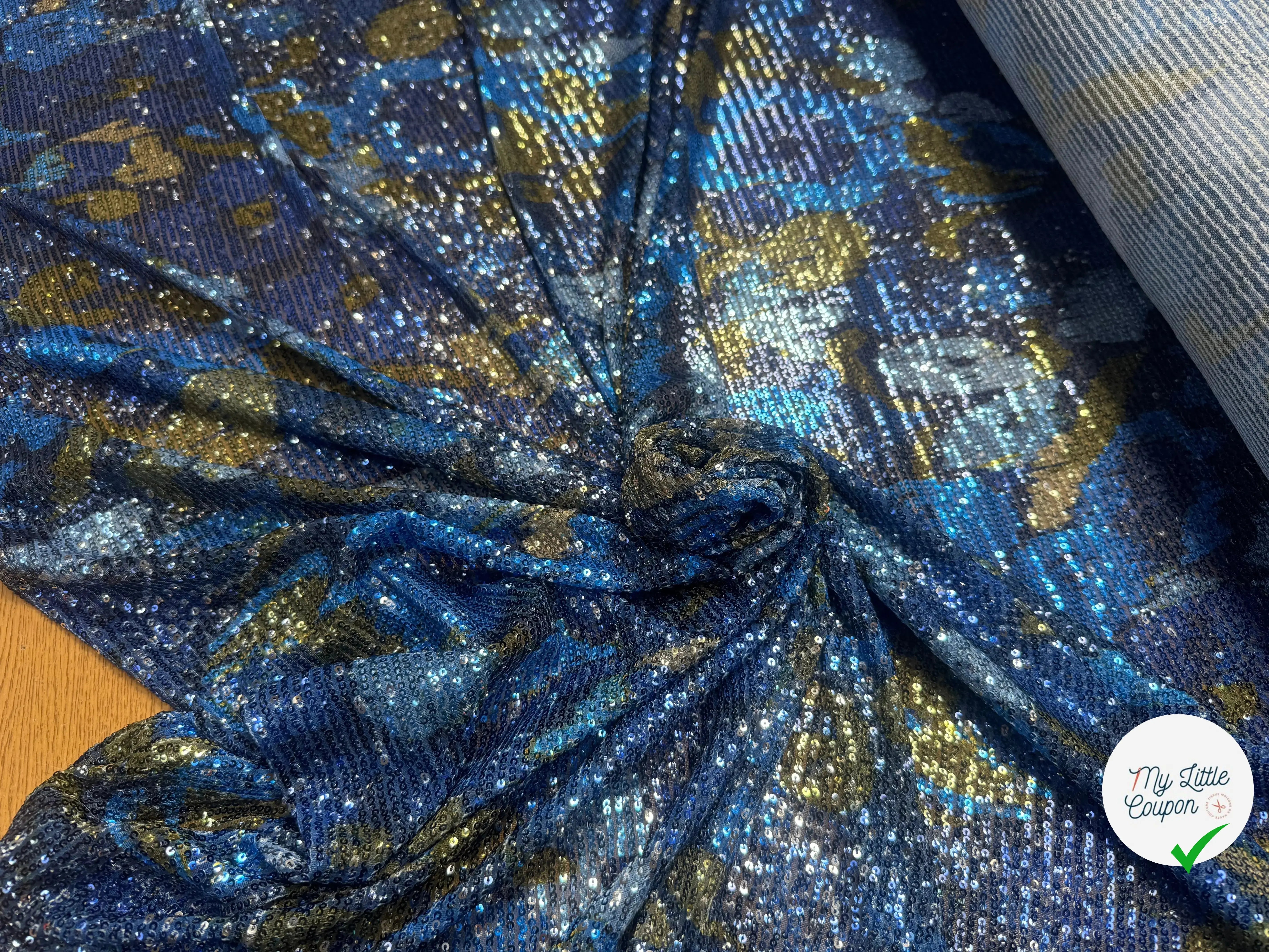 SEQUIN FOND BLEU FEUILLES GOLD & BLEU 5% EA - My Little Coupon
