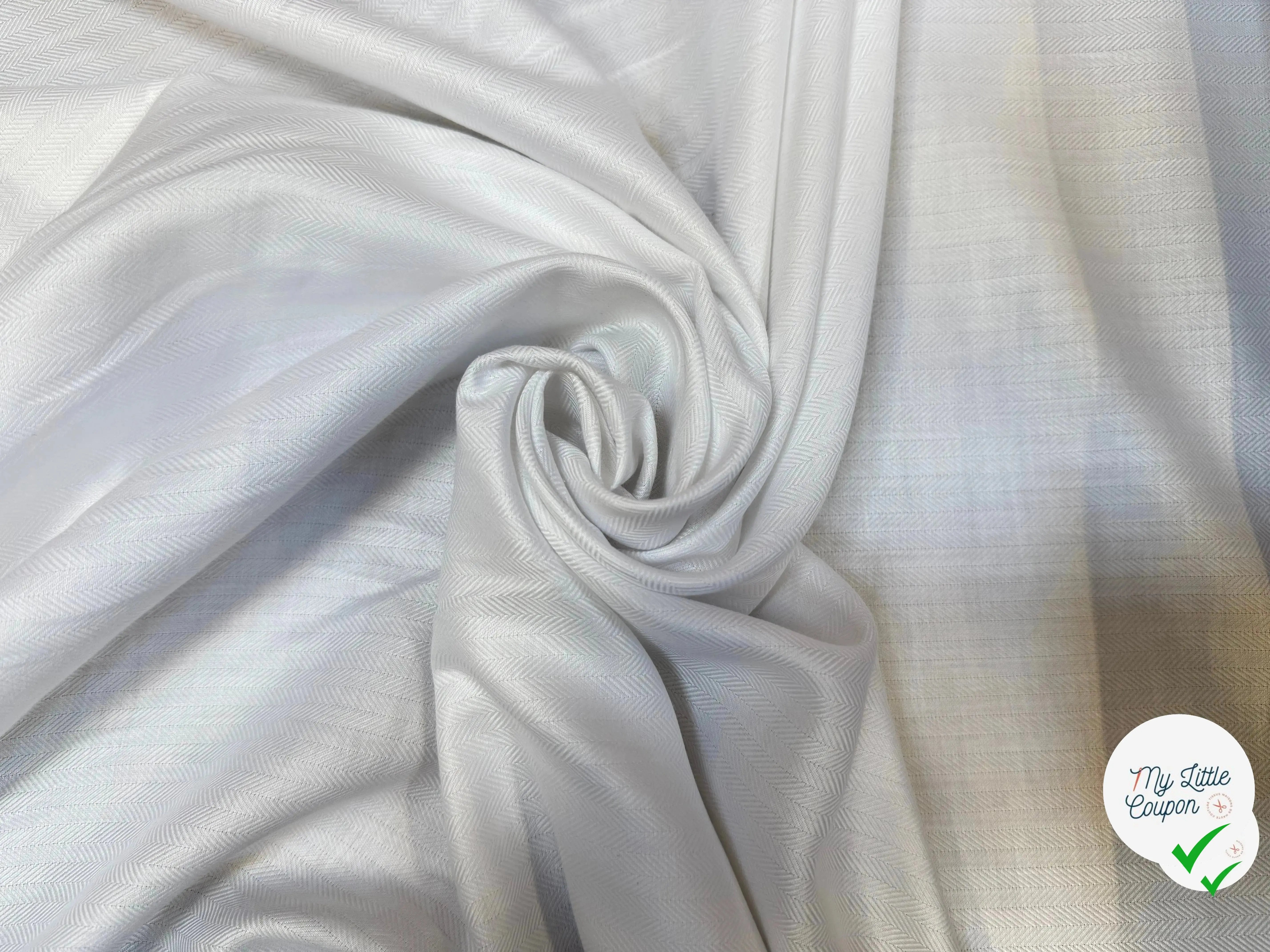 TISSU CHEMISE BLANC COTON MOTIFS CHEVRONS - My Little Coupon