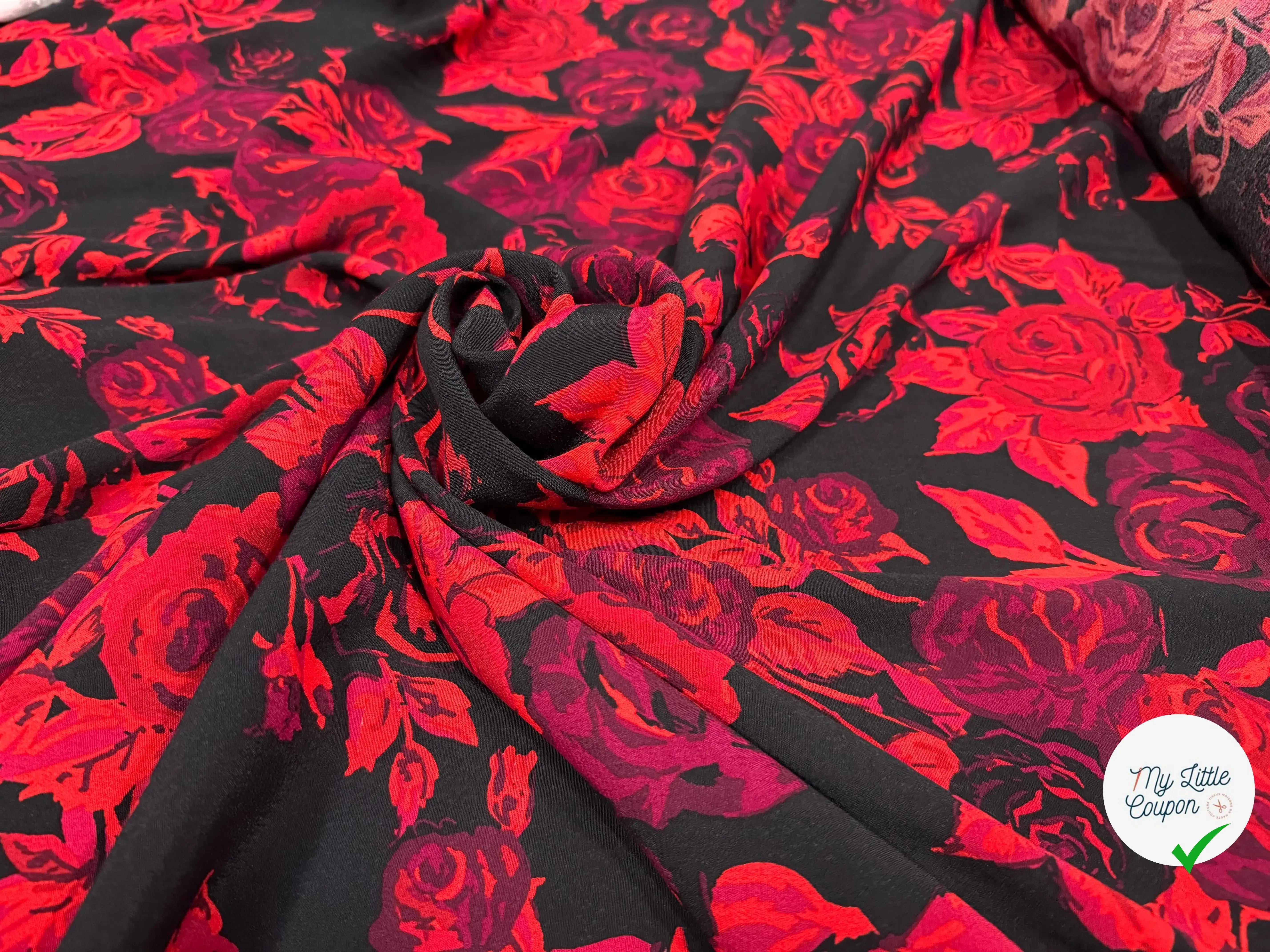 VISCOSE IMPRIMÉE FLEURIE ROSE ET ROUGE - My Little Coupon