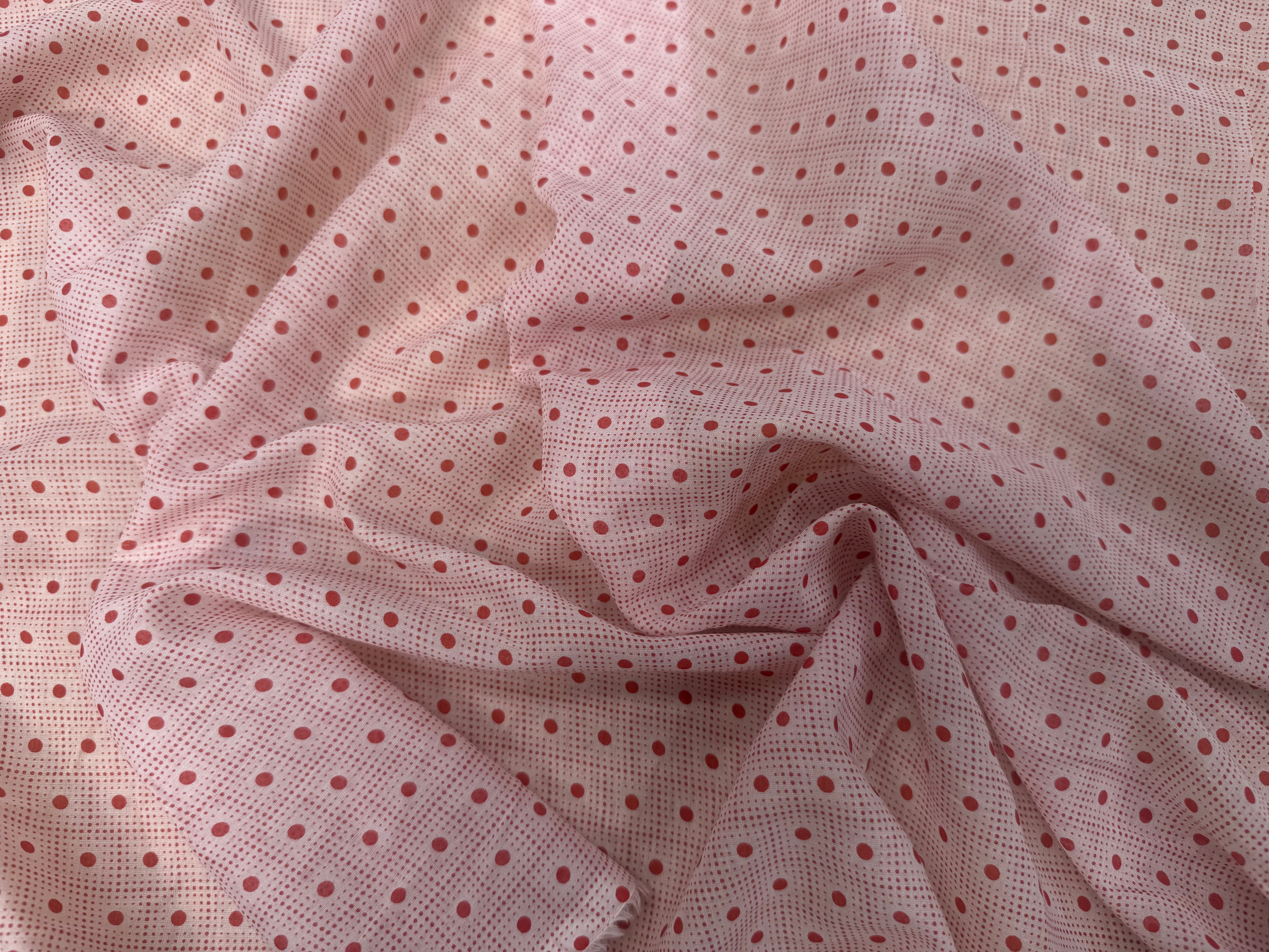 VOILE DE COTON FOND BEIGE MOTIFS PETITS POIDS ROUGE IRREGULIERS - My Little Coupon