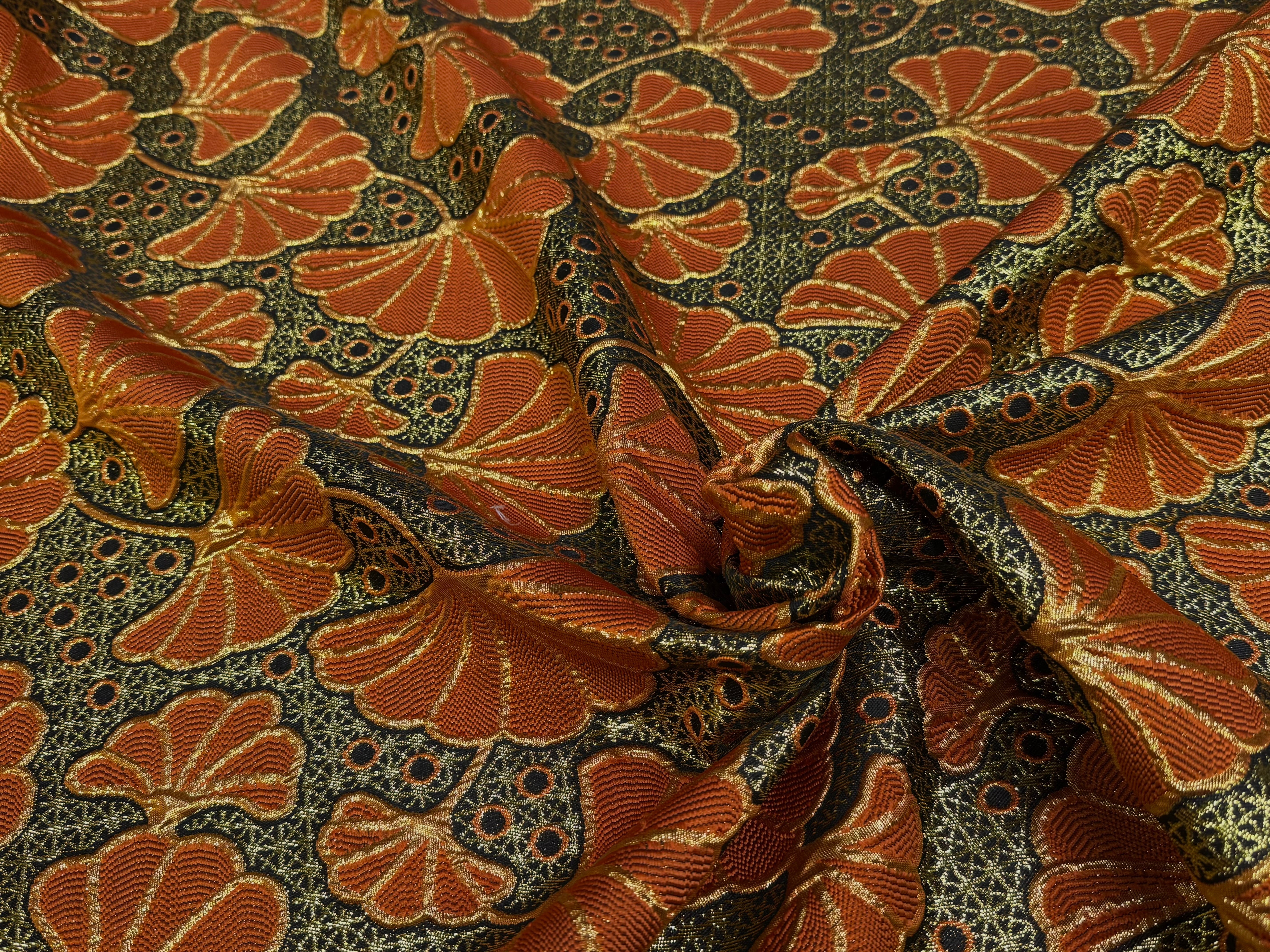 BROCART ARGENTÉ FEUILLAGES ORANGE GOLD - My Little Coupon