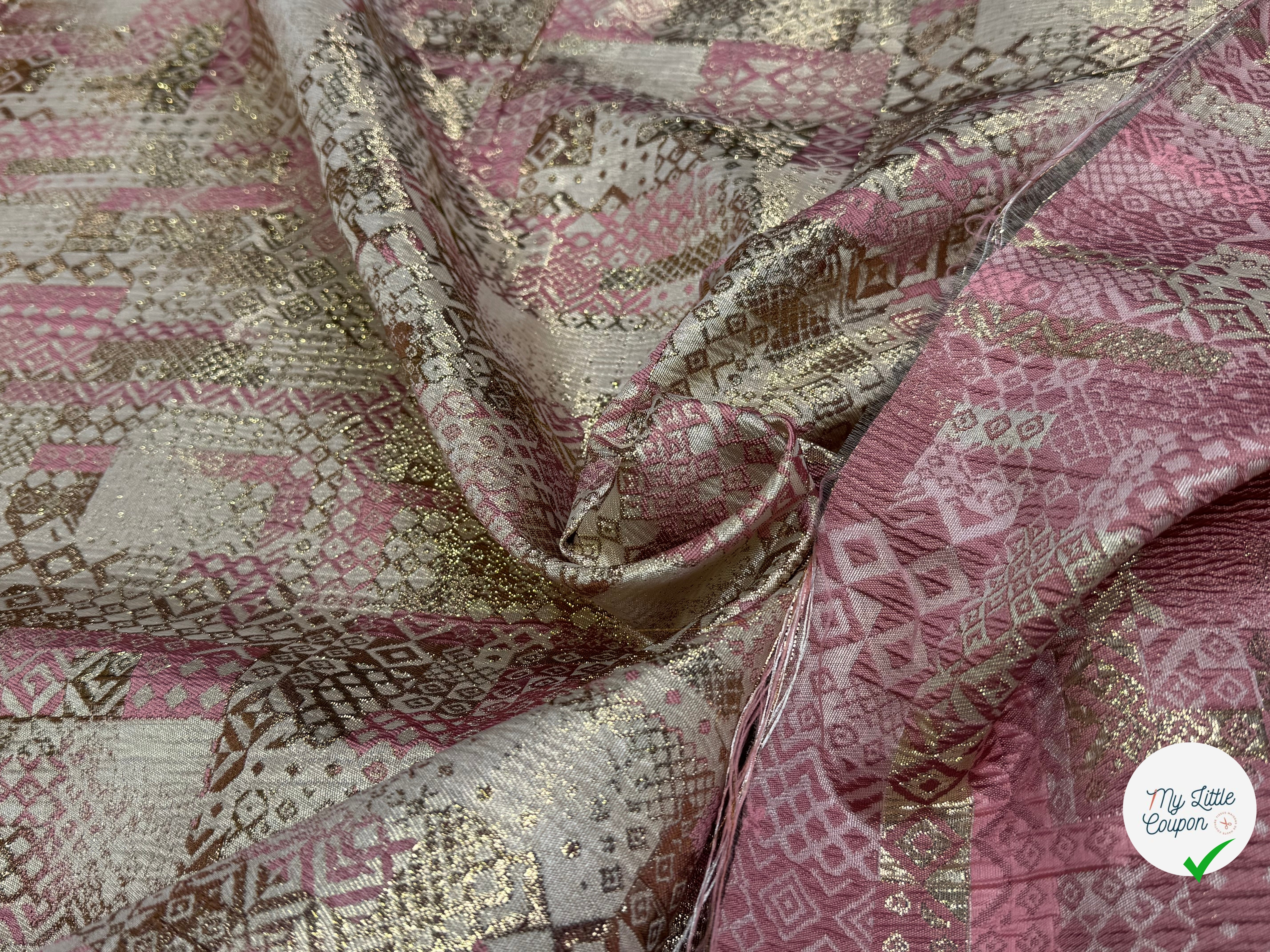 BROCART ARGENTÉ GÉOMETRIQUE ROSE - My Little Coupon