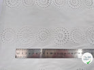 BRODERIE SUR POPELINE COTON BLANC NEIGE MOTIF ROSACE CELESTE - My Little Coupon - tissu - coudre
