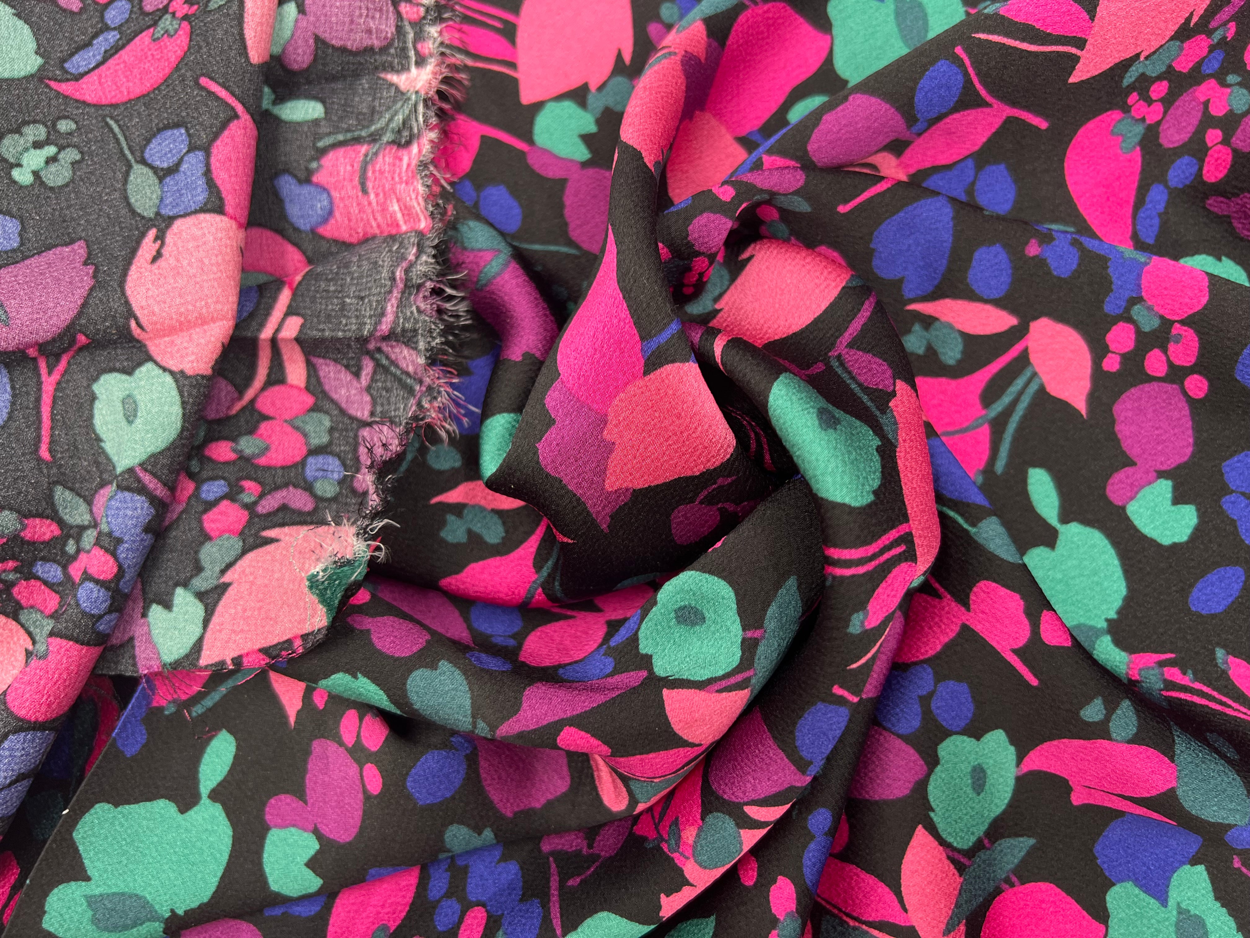 BUBBLE CRÊPE NOIR PÉTALES COLORÉS MLC INTERN