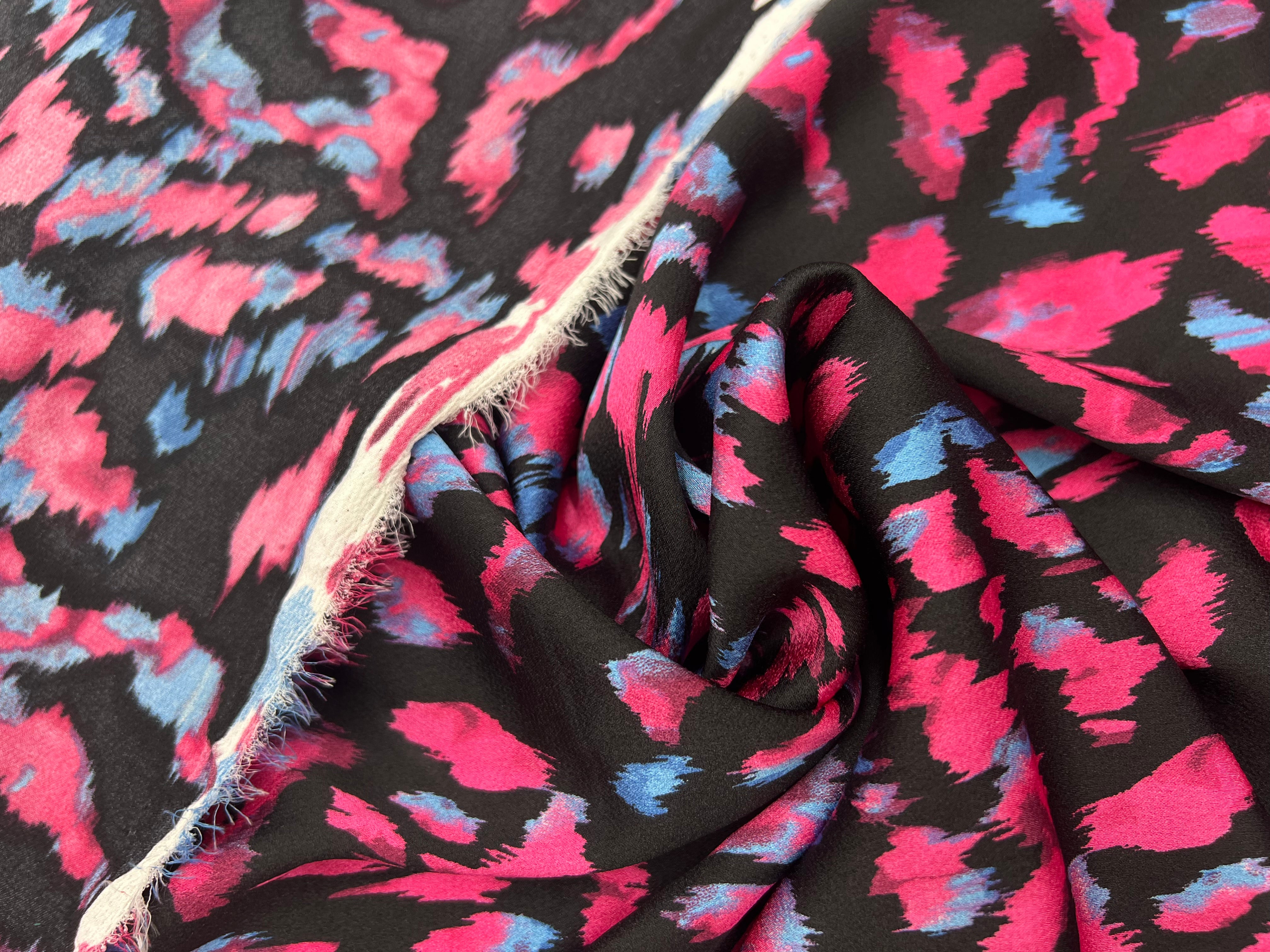 BUBBLE CRÊPE NOIR TACHETÉ DE ROSE ET BLEU MLC INTERN