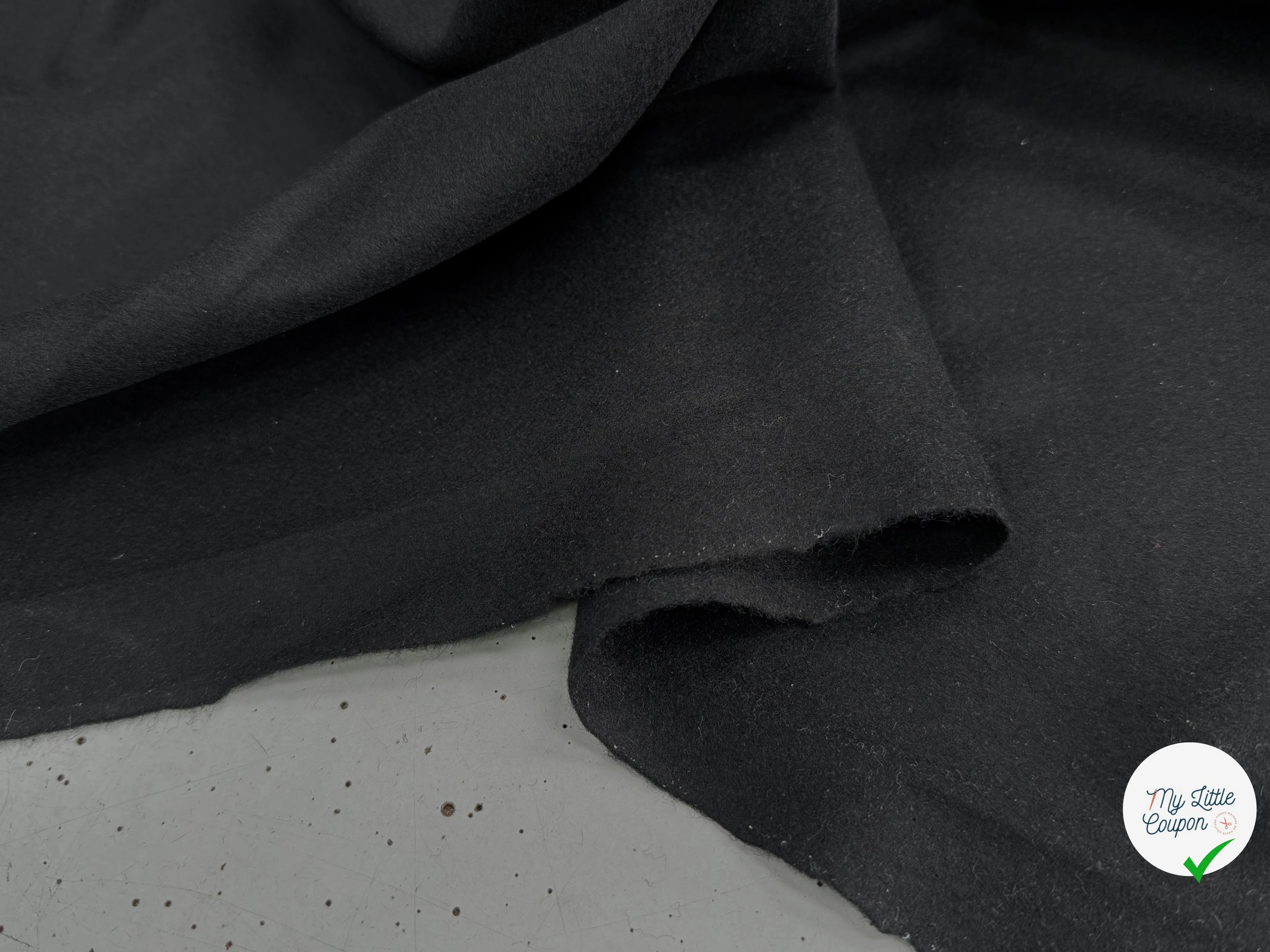 CABAN DE LAINE SUBLIME NOIR 100% LAINE - My Little Coupon