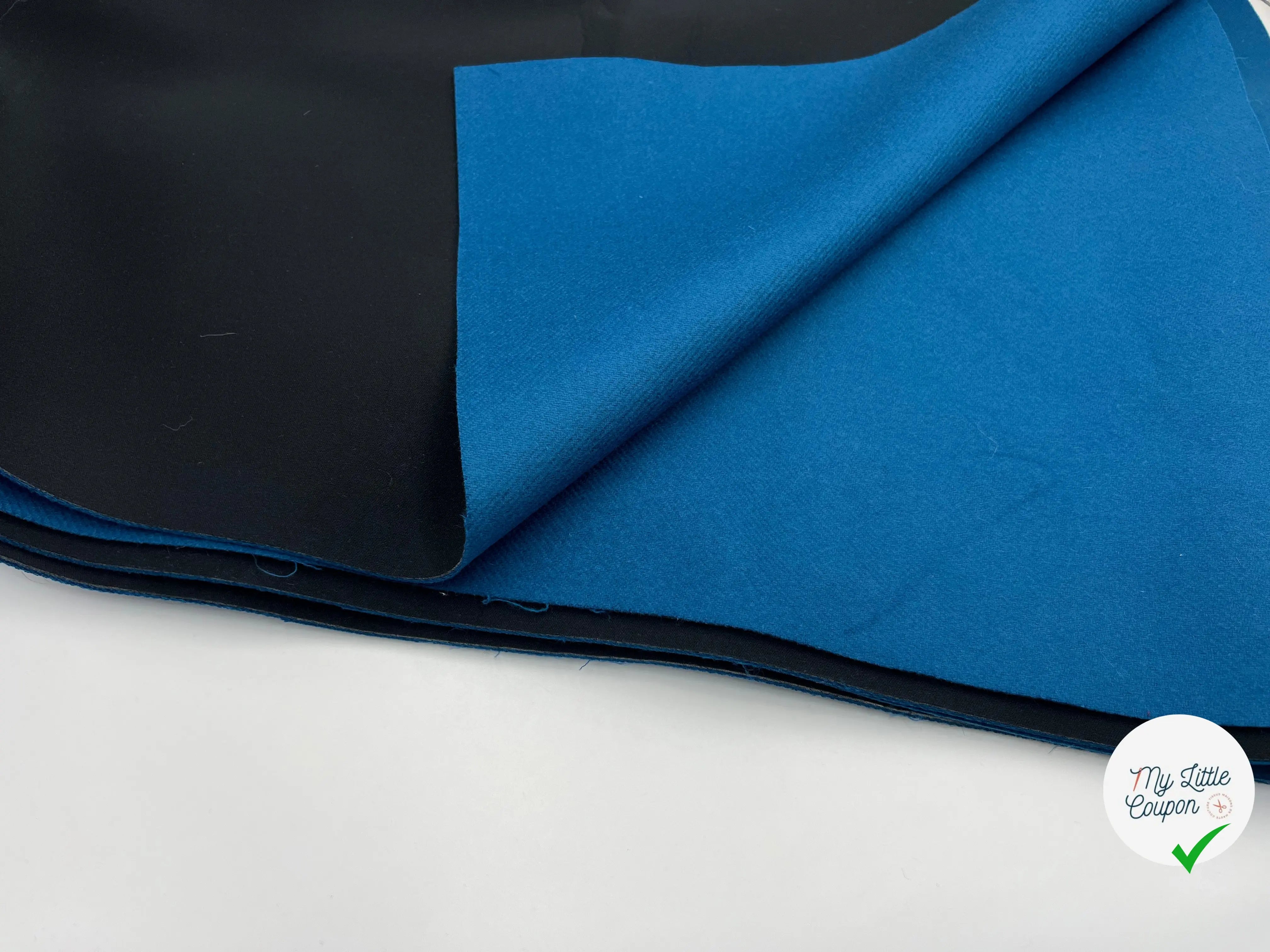 CABAN STRIÉ BLEU VERT CONTRECOLLÉ JERSEY NOIR - My Little Coupon - tissu - coudre