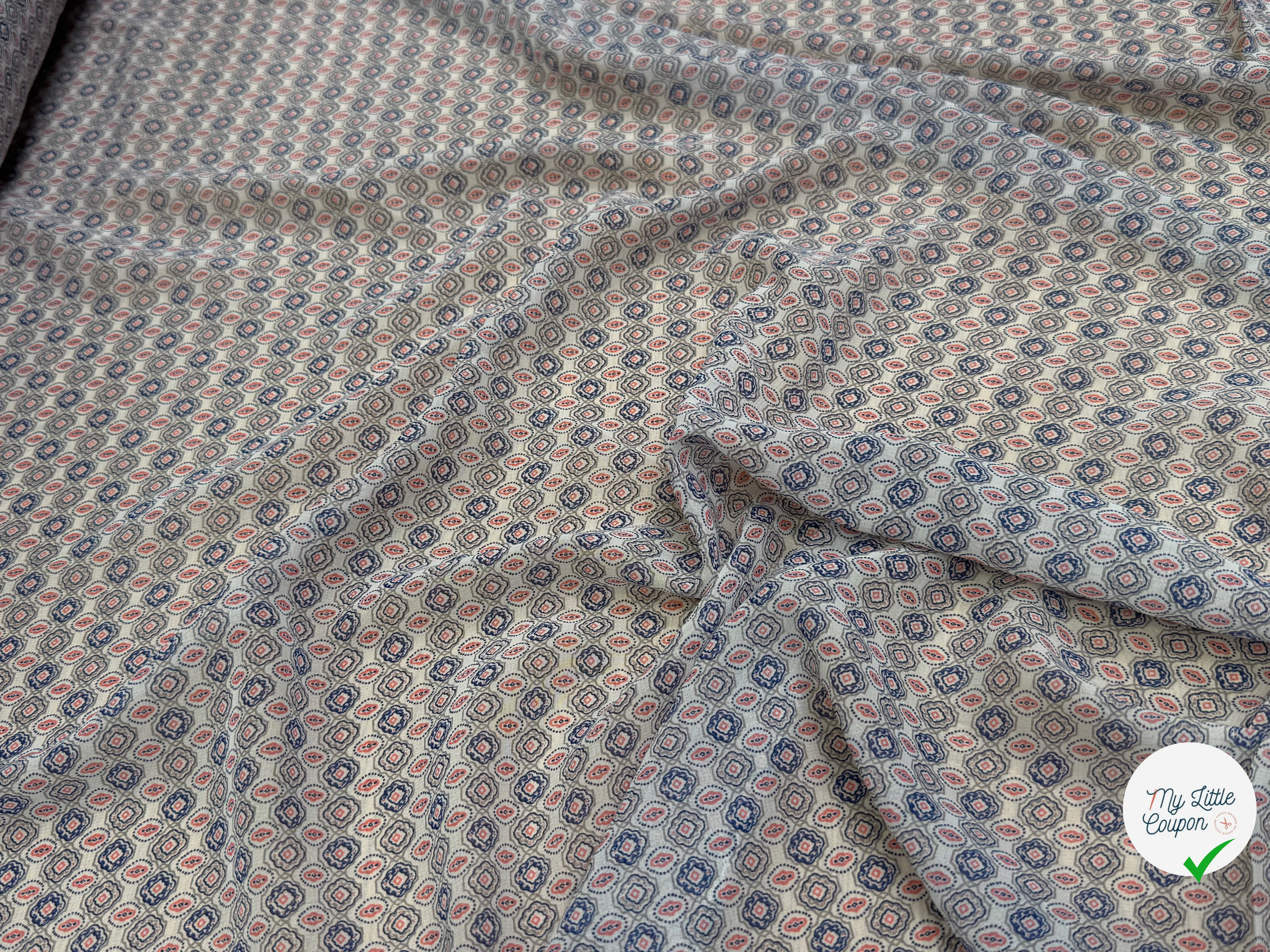 CHIFFON PRINTED FOND CASSÉ MOTIFS ABSTRAITS - My Little Coupon