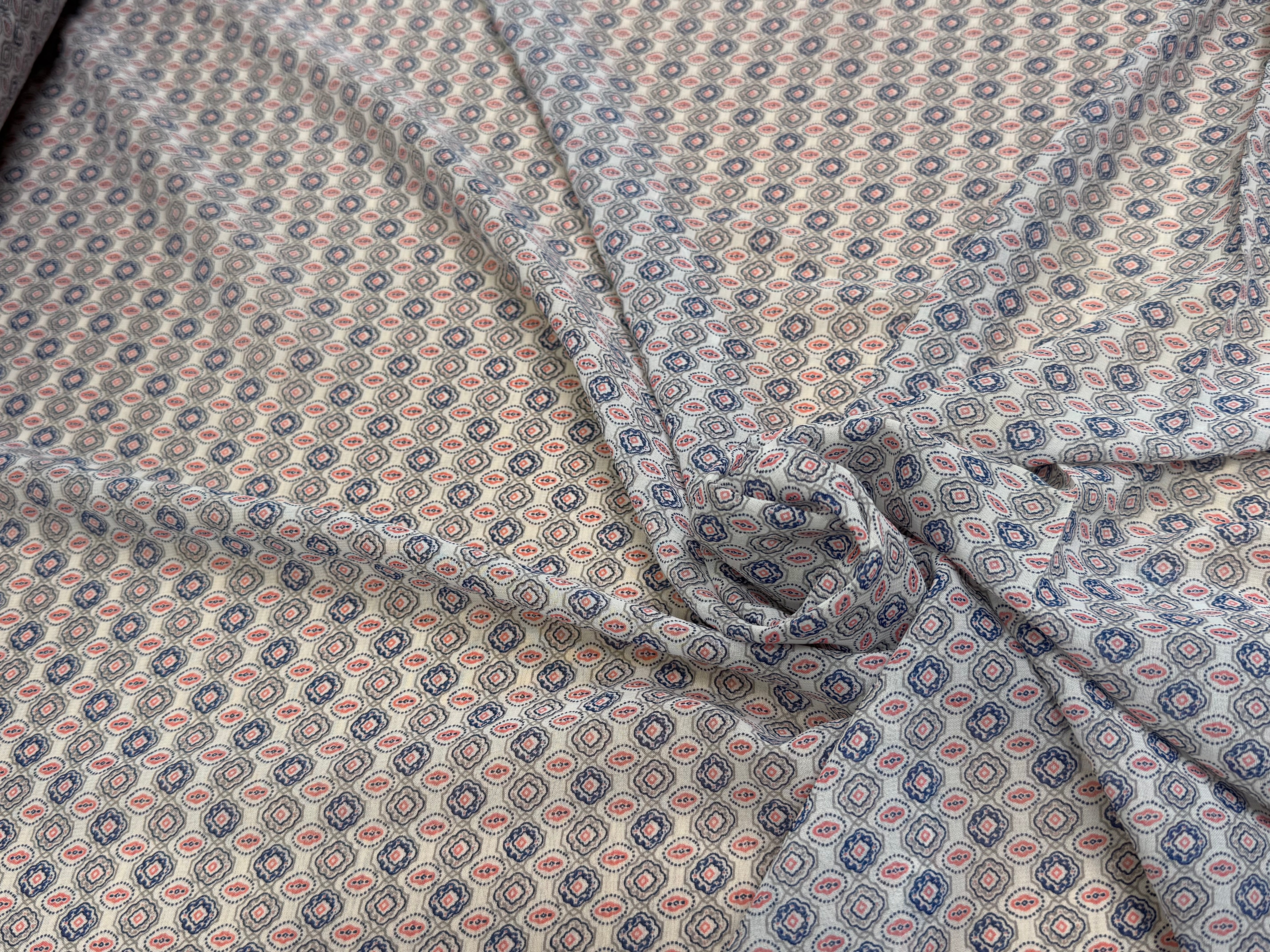 CHIFFON PRINTED FOND CASSÉ MOTIFS ABSTRAITS - My Little Coupon