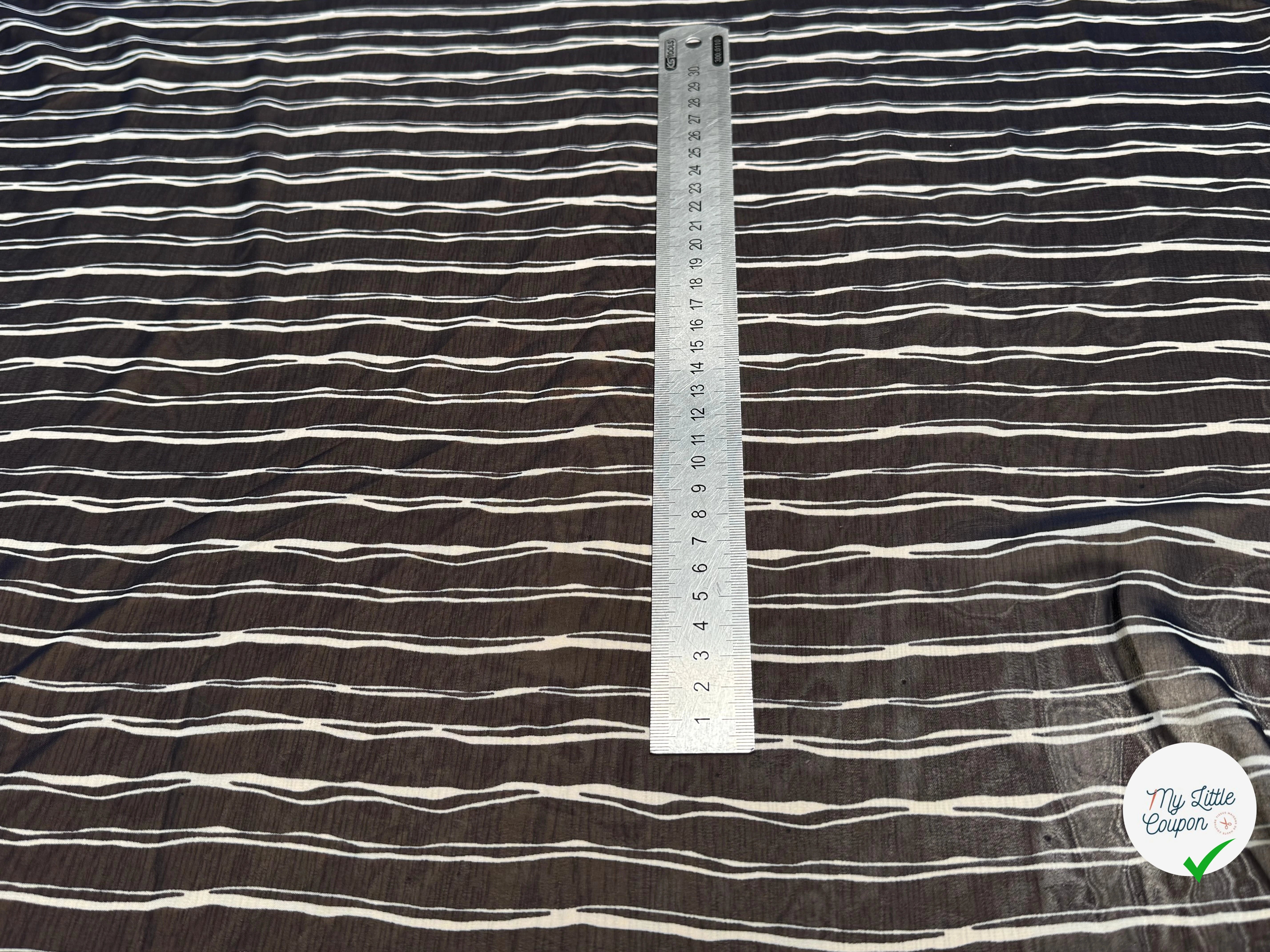CHIFFON PRINTED RAYURES CROISÉES MARINE FONCÉ - My Little Coupon