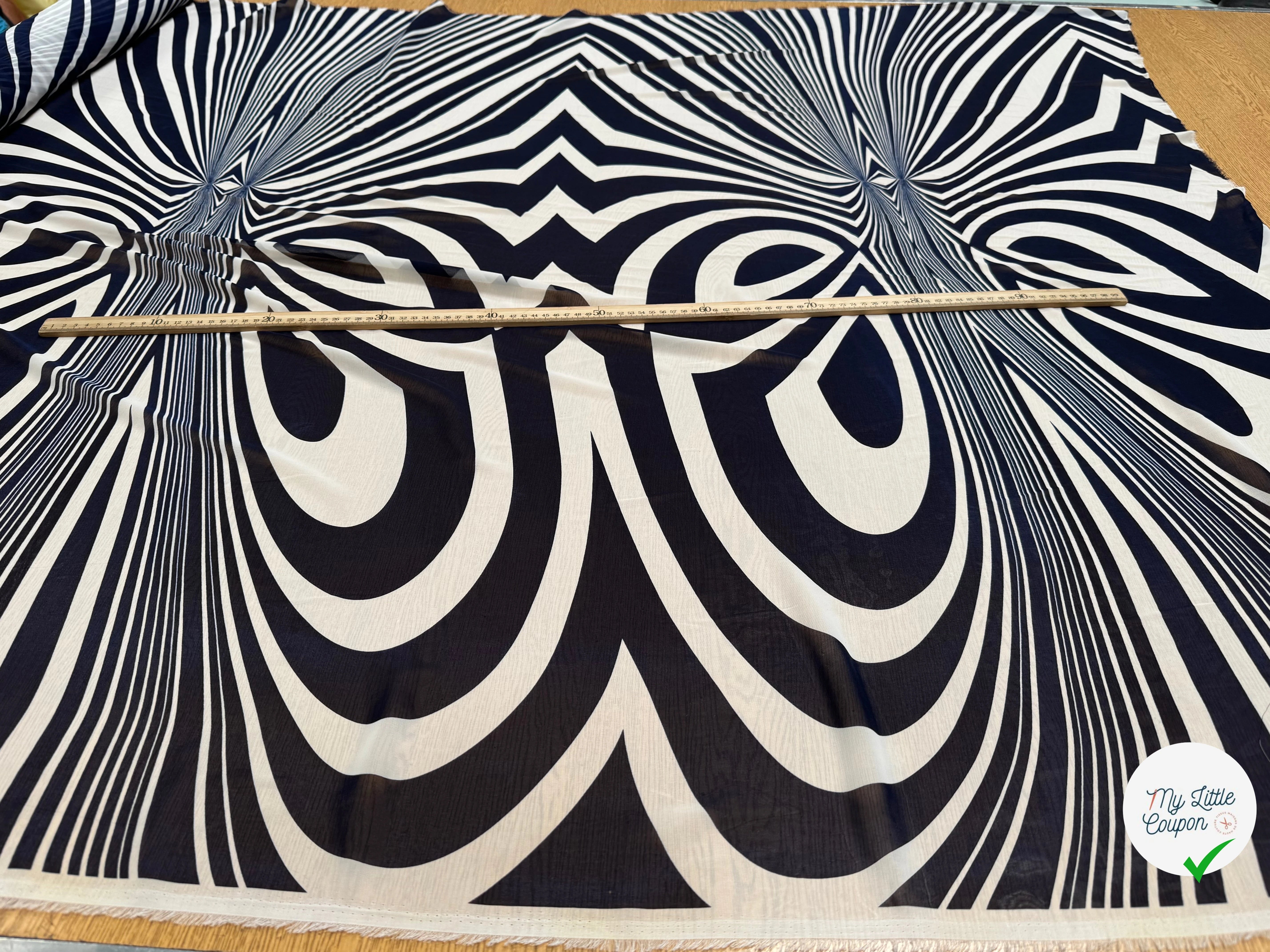 CHIFFON PRINTED ZEBRE ÉCRU FOND MARINE - My Little Coupon