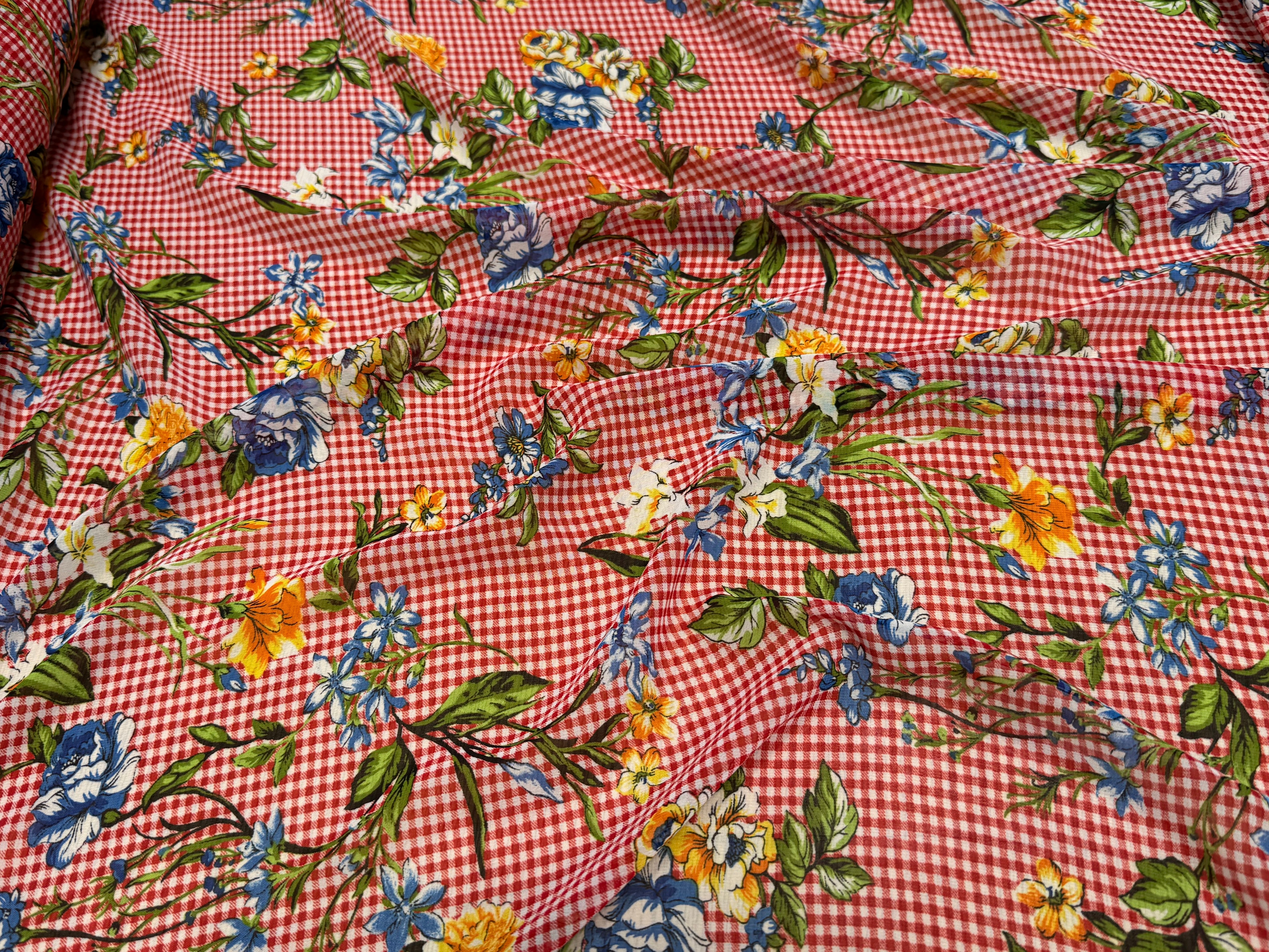 CHIFFON VICHY ROUGE FLUIDE GROSSES FLEURS SUPER BEAU - My Little Coupon