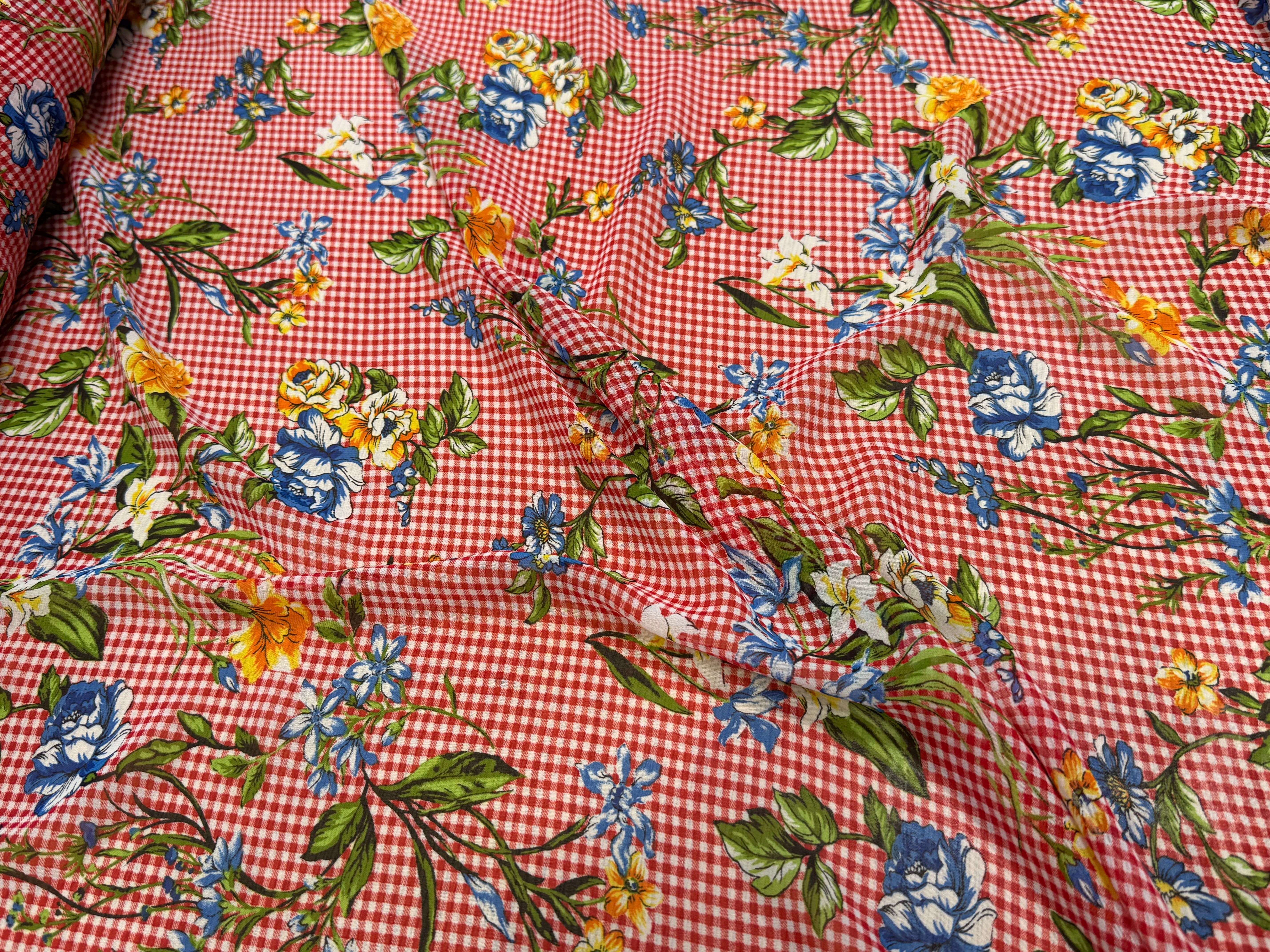 CHIFFON VICHY ROUGE FLUIDE GROSSES FLEURS SUPER BEAU - My Little Coupon