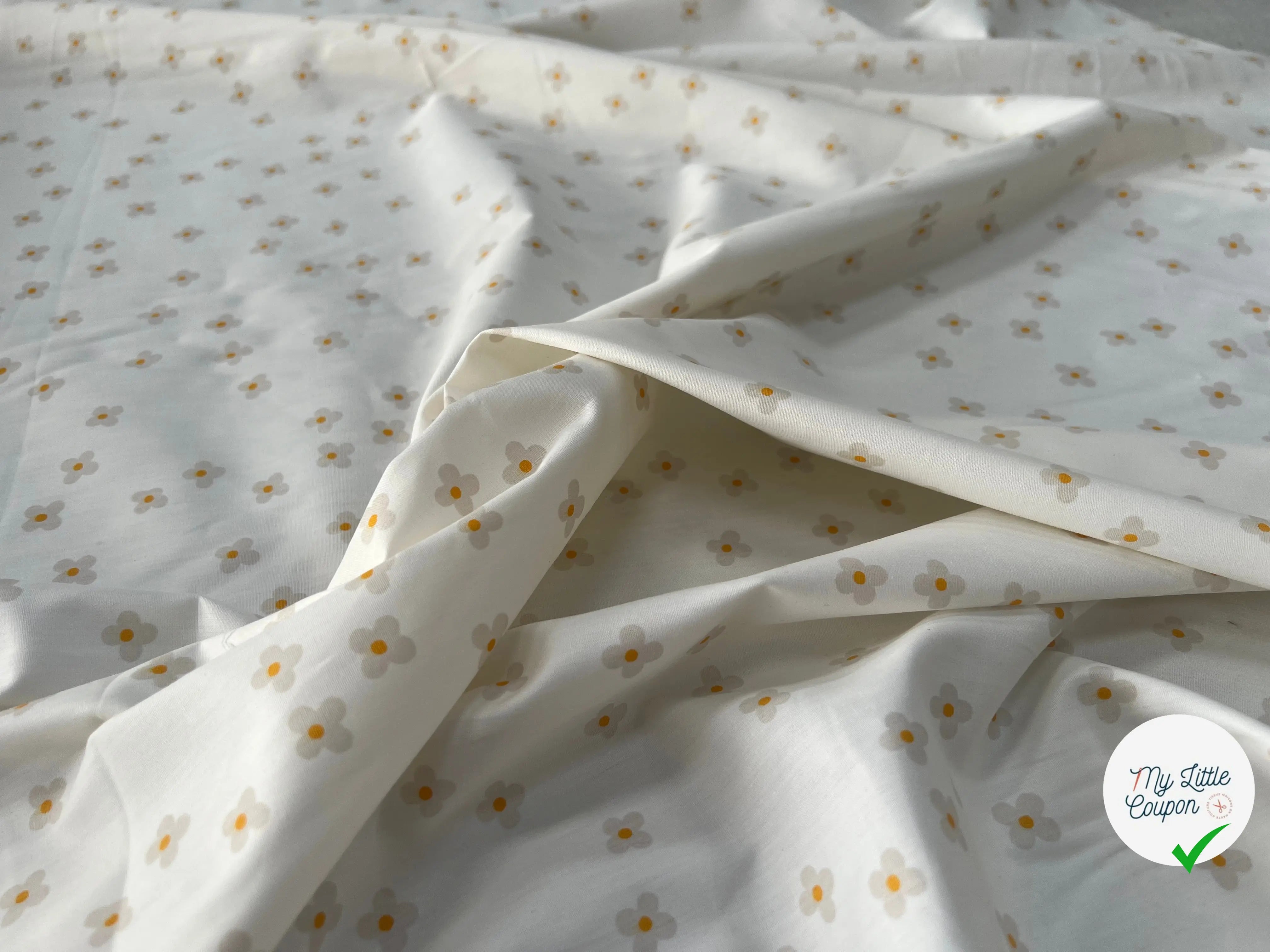 COTON BÉBÉ 120 FILS FLEURS FOND BLANC - My Little Coupon