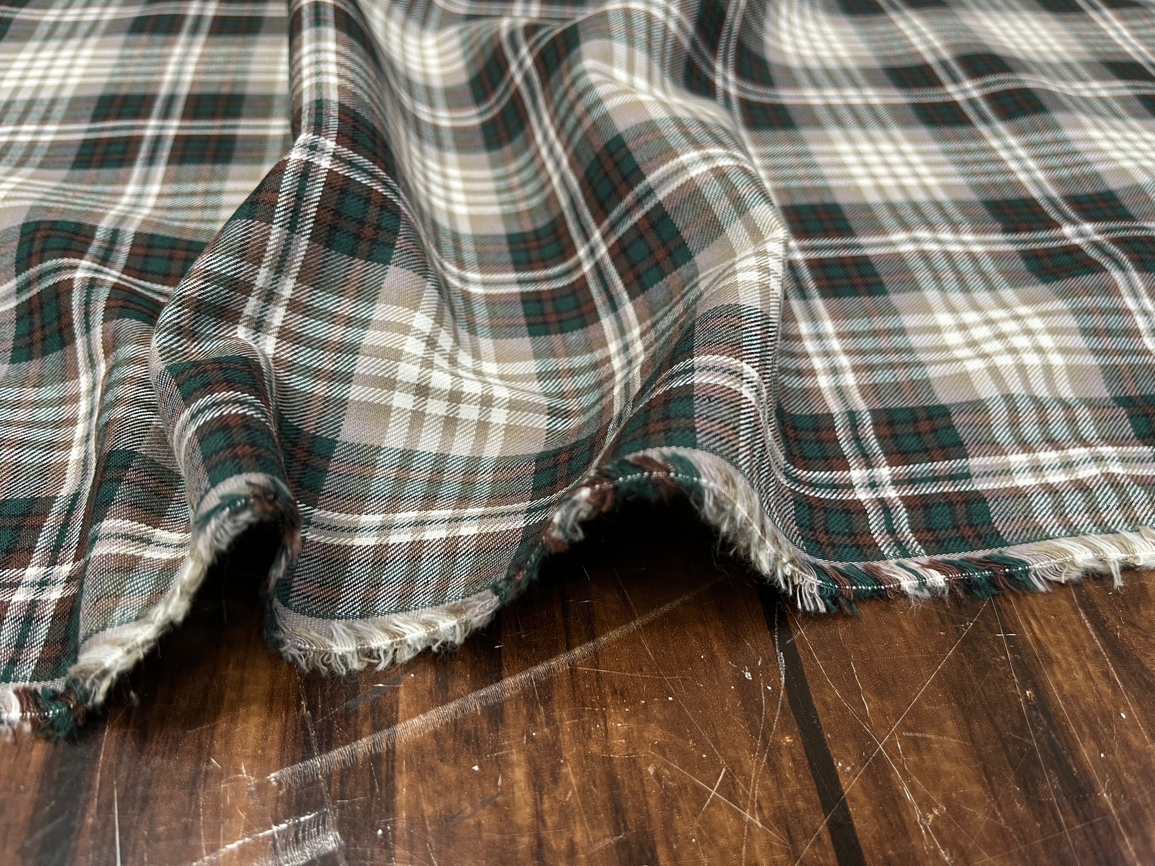 COTON DUVETEUX CARREAUX MUTICLORE TOUCHE DE VERT ANGLAIS - My Little Coupon