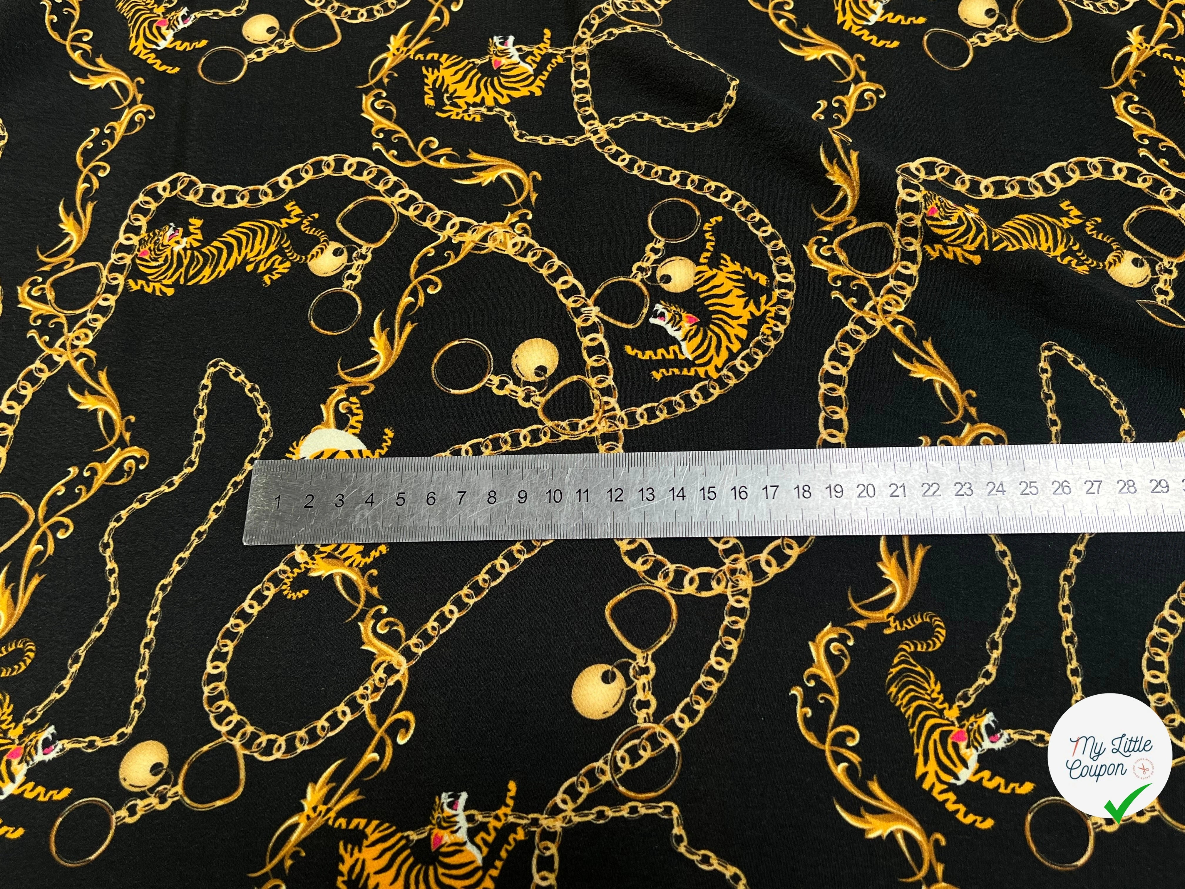 CREPE 100% VISCOSE MAROCAINE FOND NOIR IMPRIMÉ TIGER & CHAINS - My Little Coupon