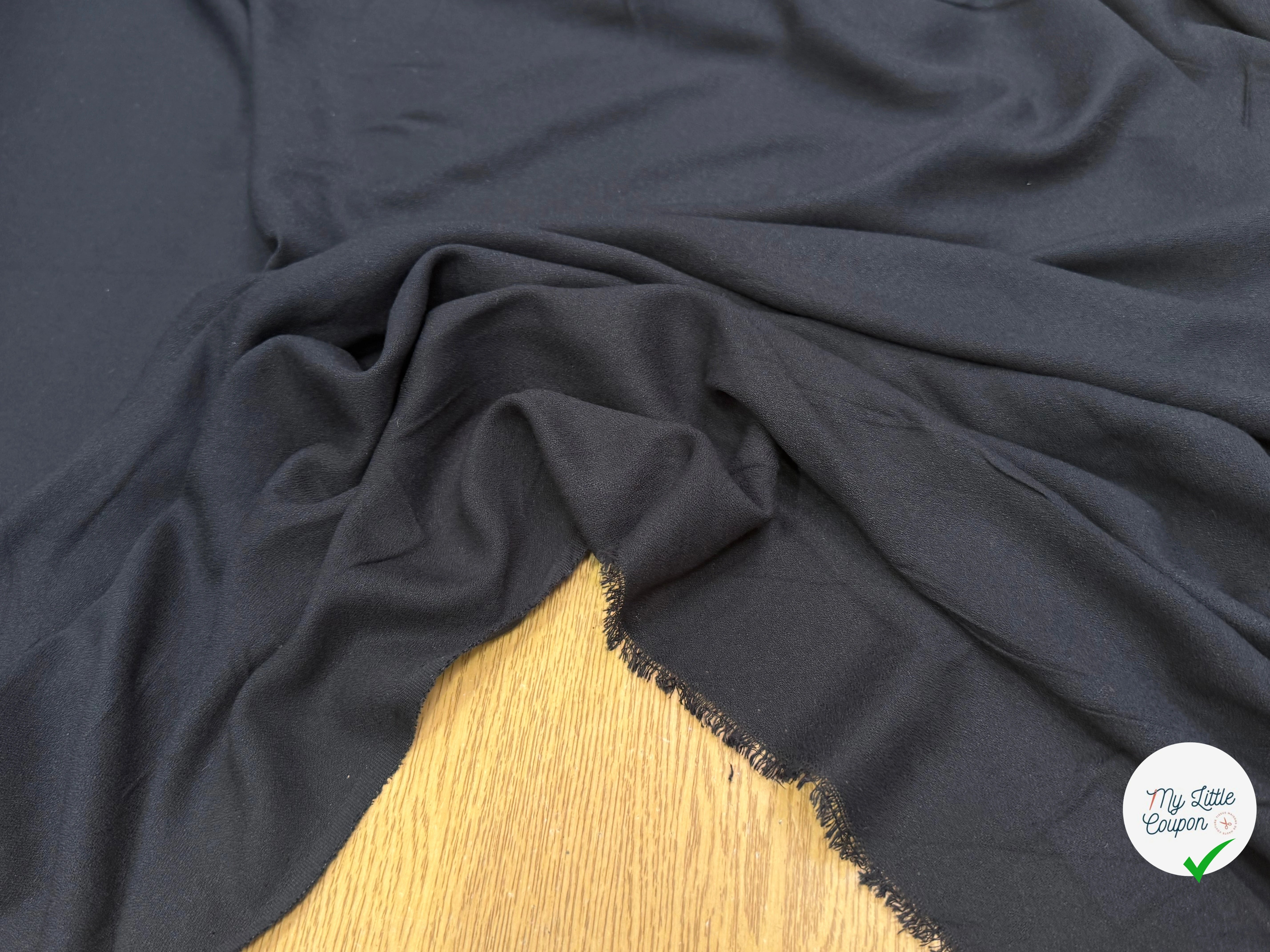 CREPE 100% VISCOSE TOMBÉ FLUIDE NOIR CHIC - My Little Coupon