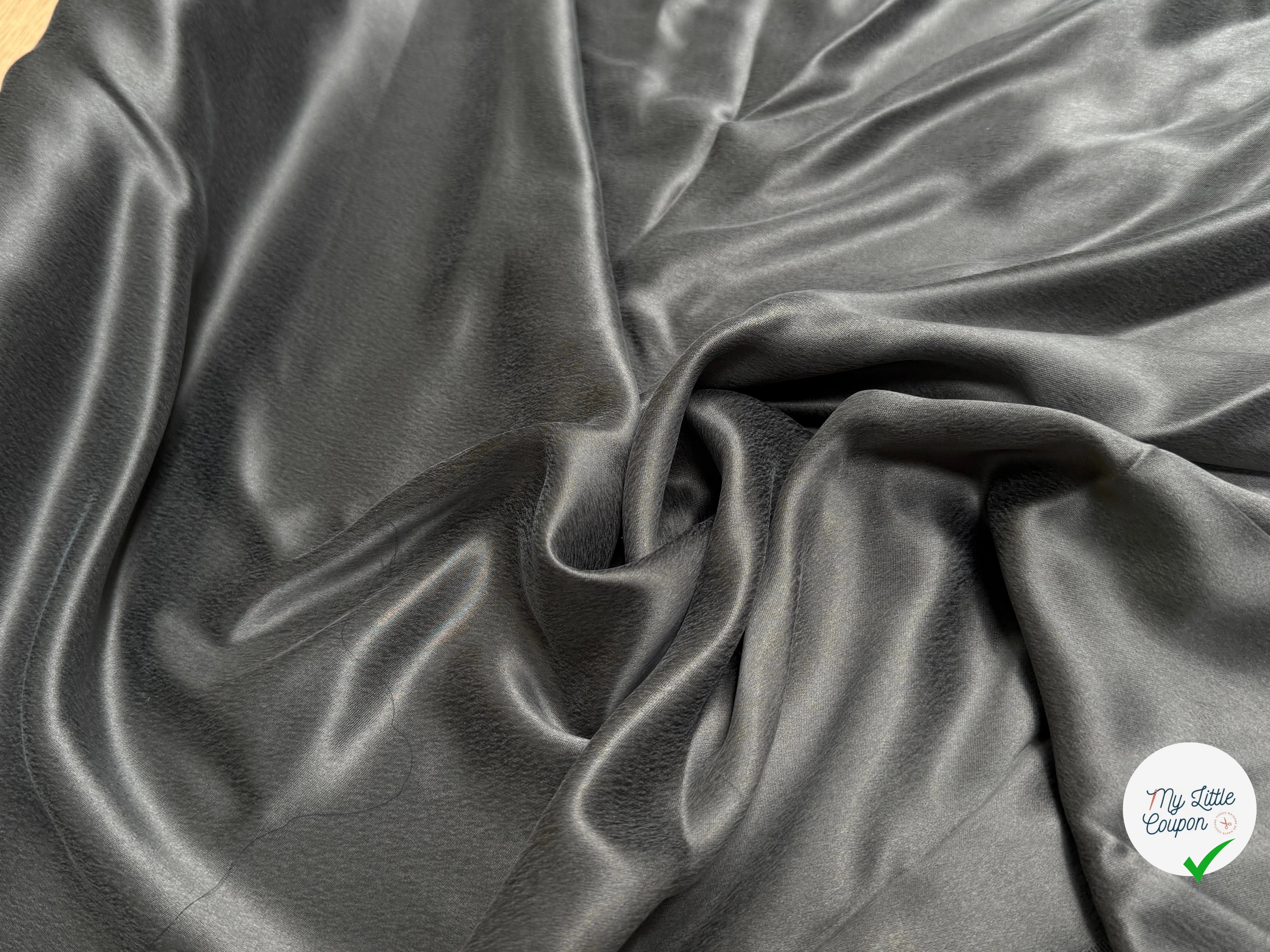 CREPE DE SOIE ENEVRS SATIN VELOUTÉ GRIS FONCÉ LÉGÈREMENT STRETCH - My Little Coupon
