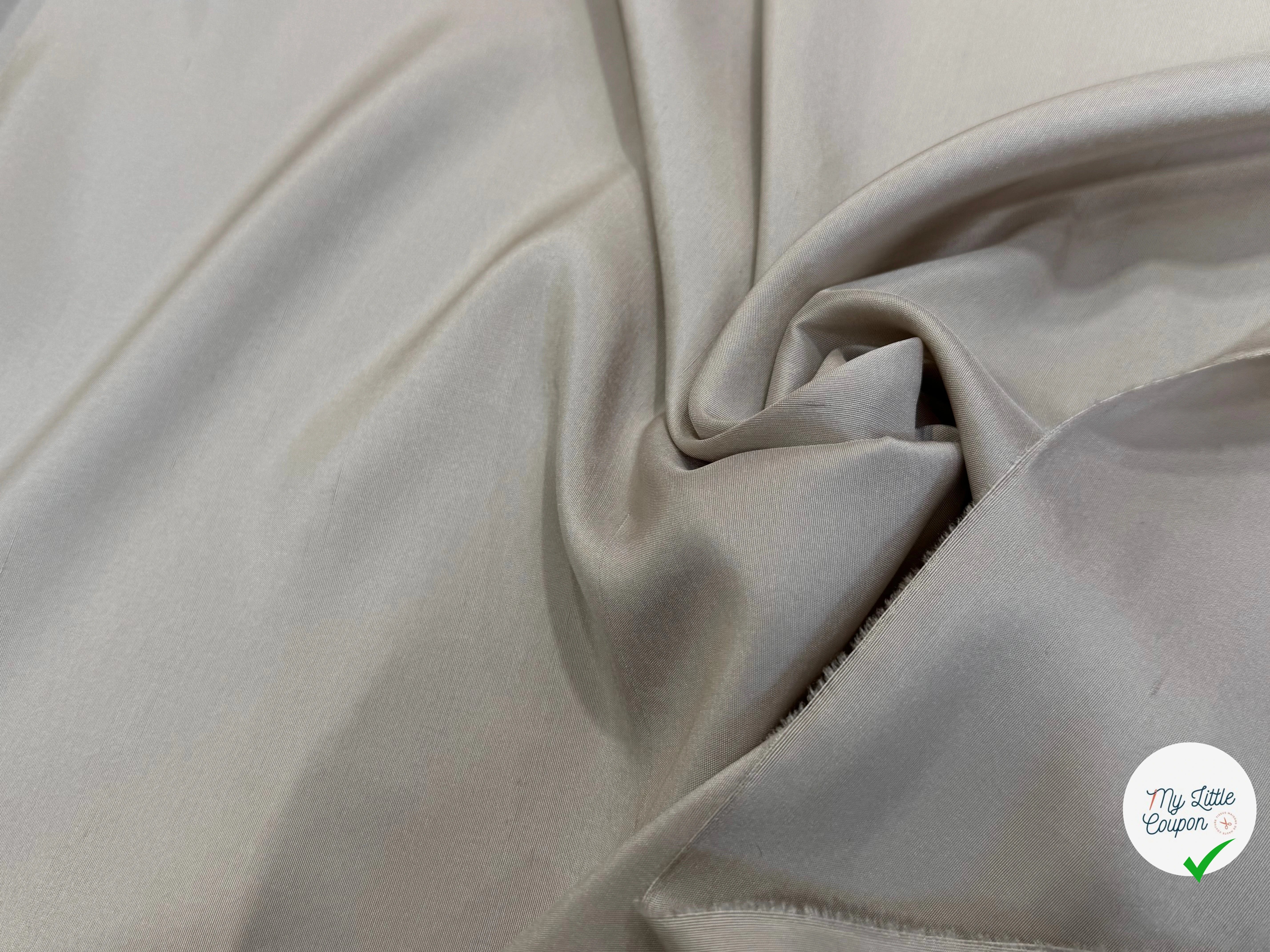CREPE DE SOIE LÉGÈREMENT SATINÉ TEXTURÉ SHANTUNG BEIGE SABLE QUALITÉ COUTURE - My Little Coupon
