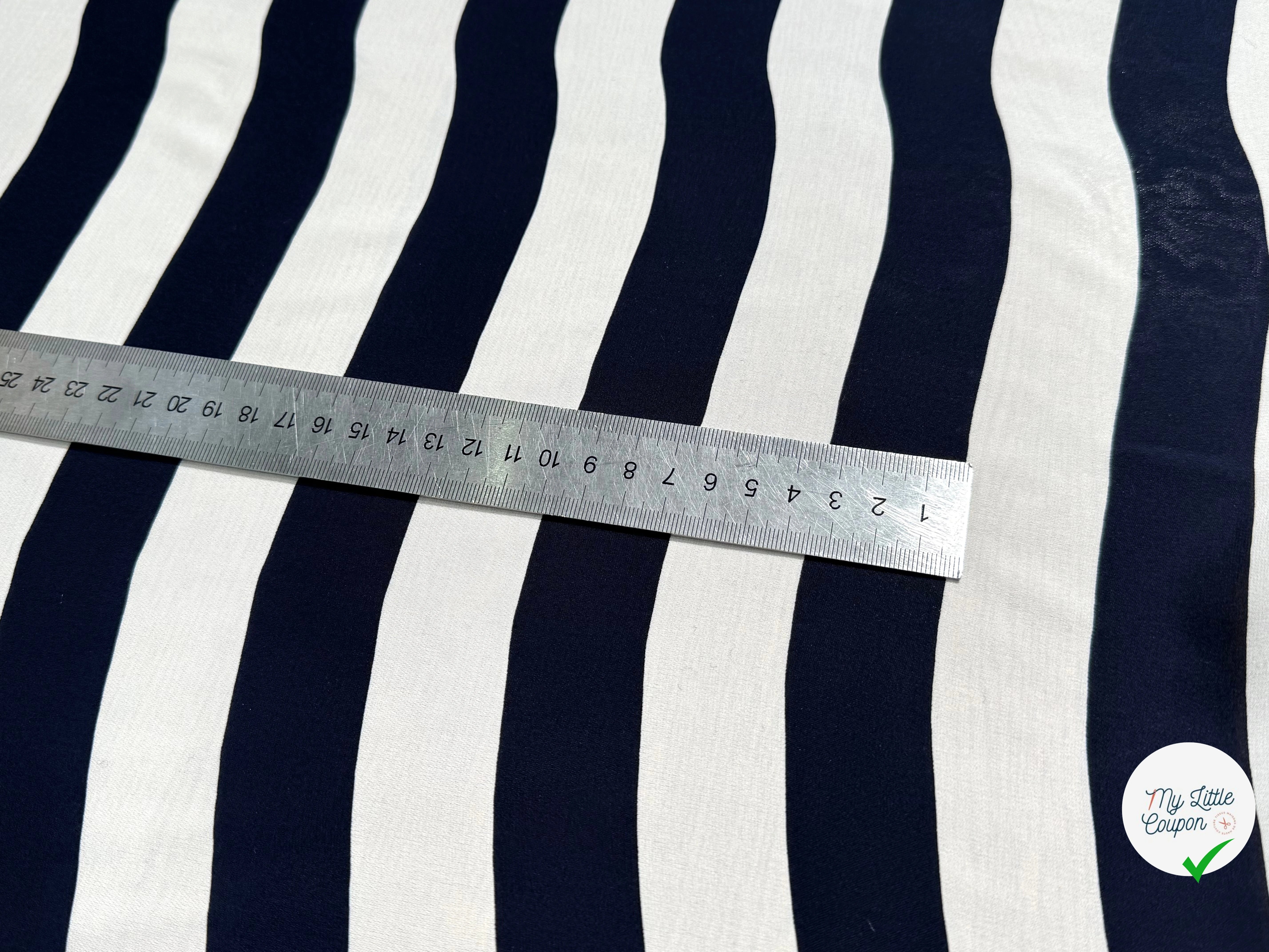 CREPE DE SOIE ULTRA FLUIDE GROSSES RAYURES BLANC CASSÉ MARRINE - My Little Coupon