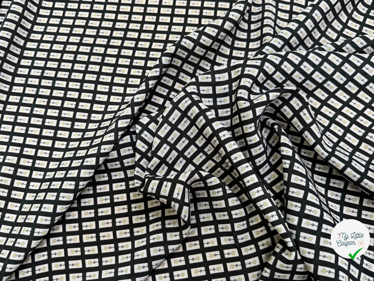 CRÊPE DE VISCOSE IMPRIMÉ SEMIS DE FLEURS FOND NOIR - My Little Coupon