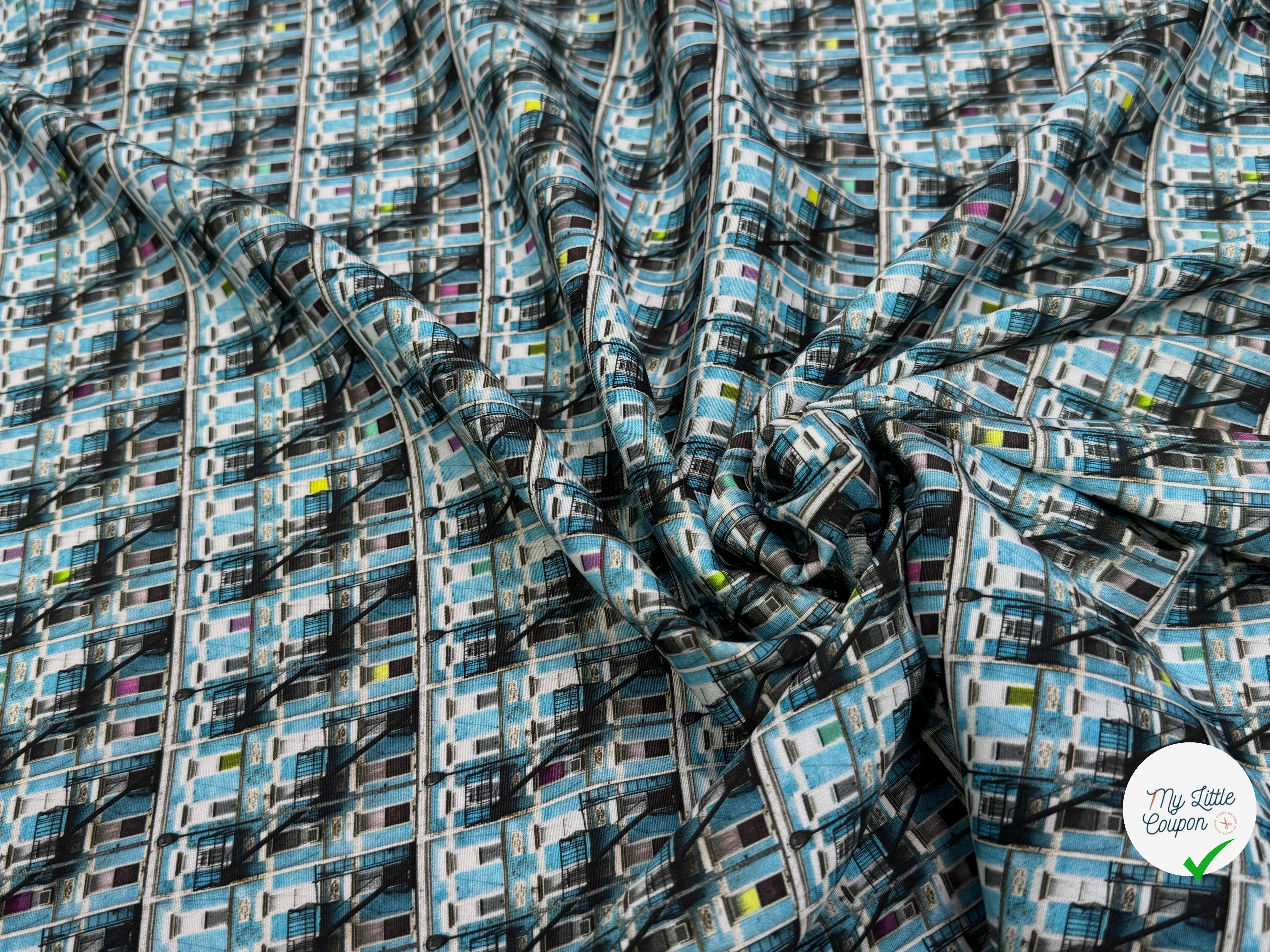 CREPE DE VISCOSE STRETCH IMPRIMÉ GRAPHIQUE BULDING CALIPSO ESCALIER - My Little Coupon