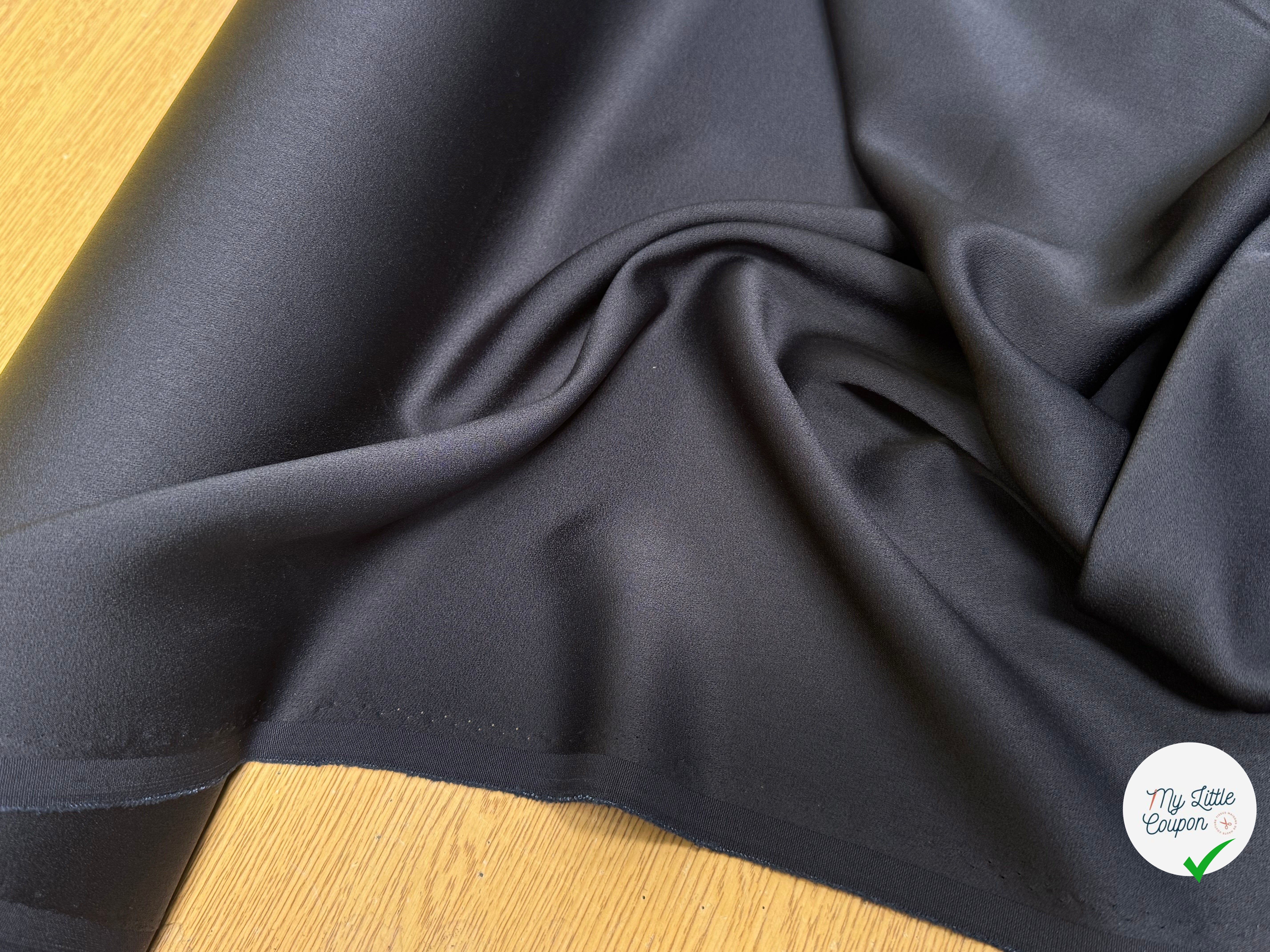 CREPE ENVERS SATIN BLEU MARINE  68% ACETATE - My Little Coupon