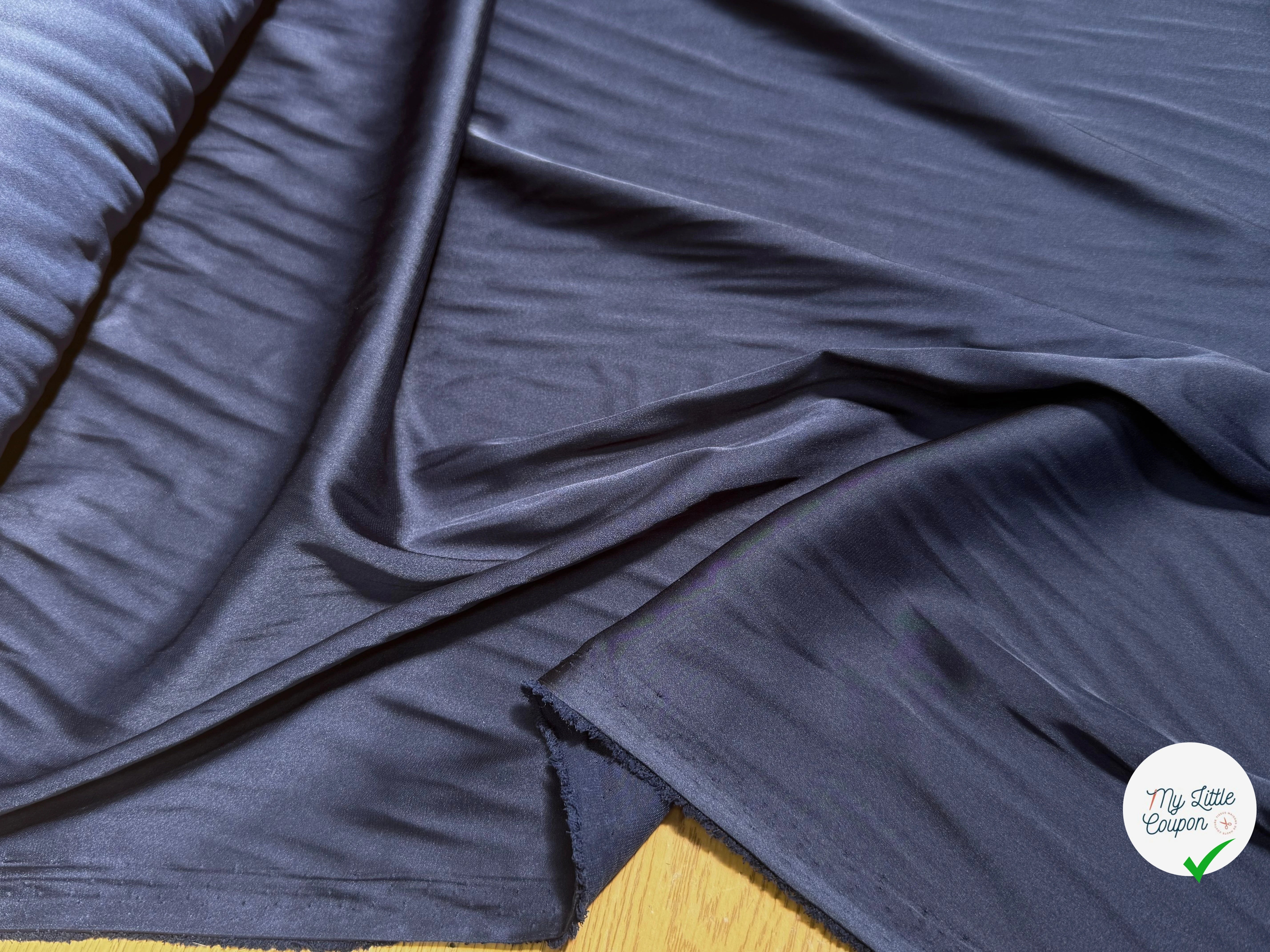 CREPE ENVERS SATIN BLEU MARINE FLUIDE - My Little Coupon