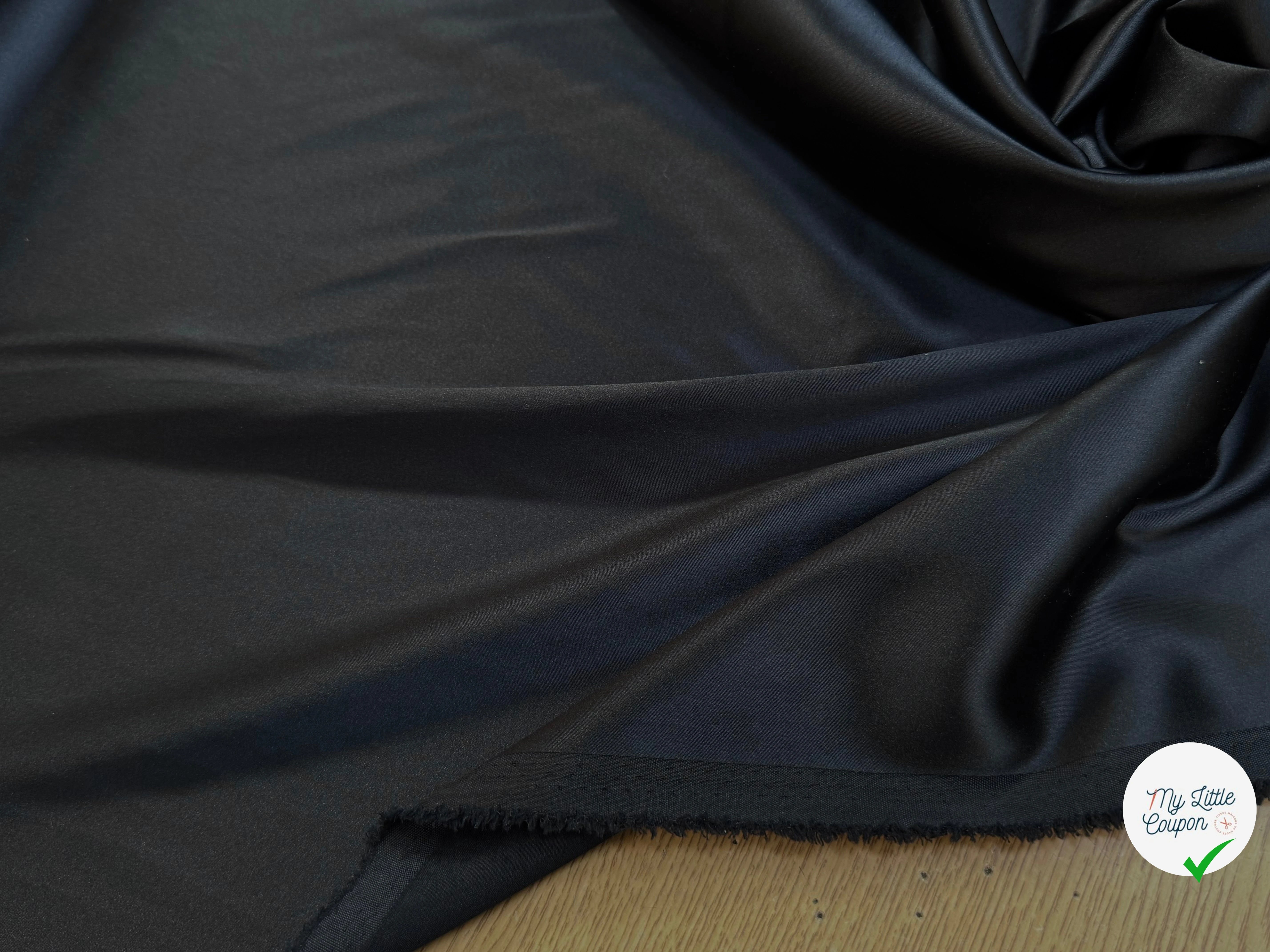 CREPE ENVERS SATIN FLUIDE NOIR 32% ACETATE - My Little Coupon