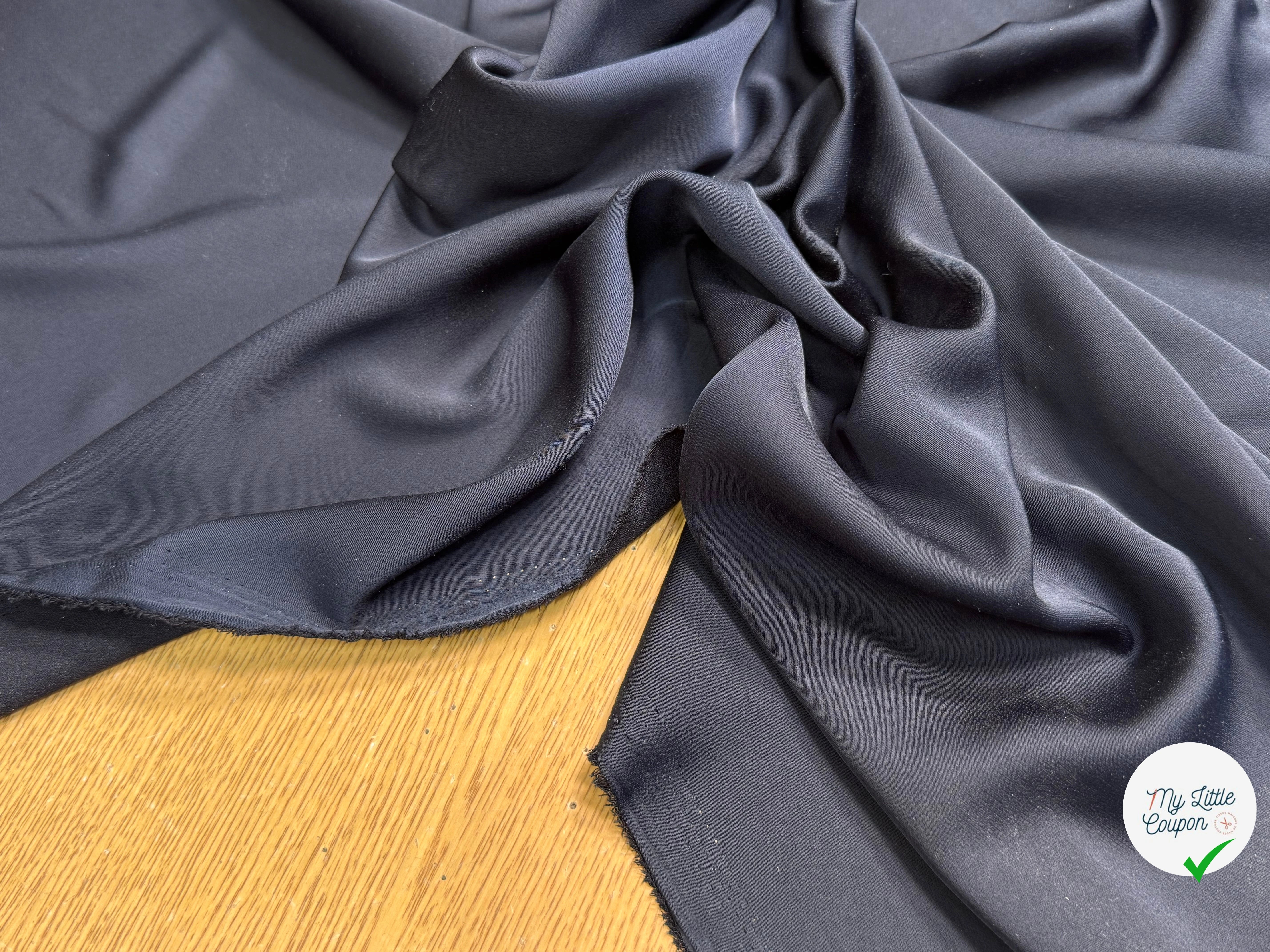 CREPE ENVERS SATIN SUPERBE TOMBÉ MARINE FONCÉ - My Little Coupon