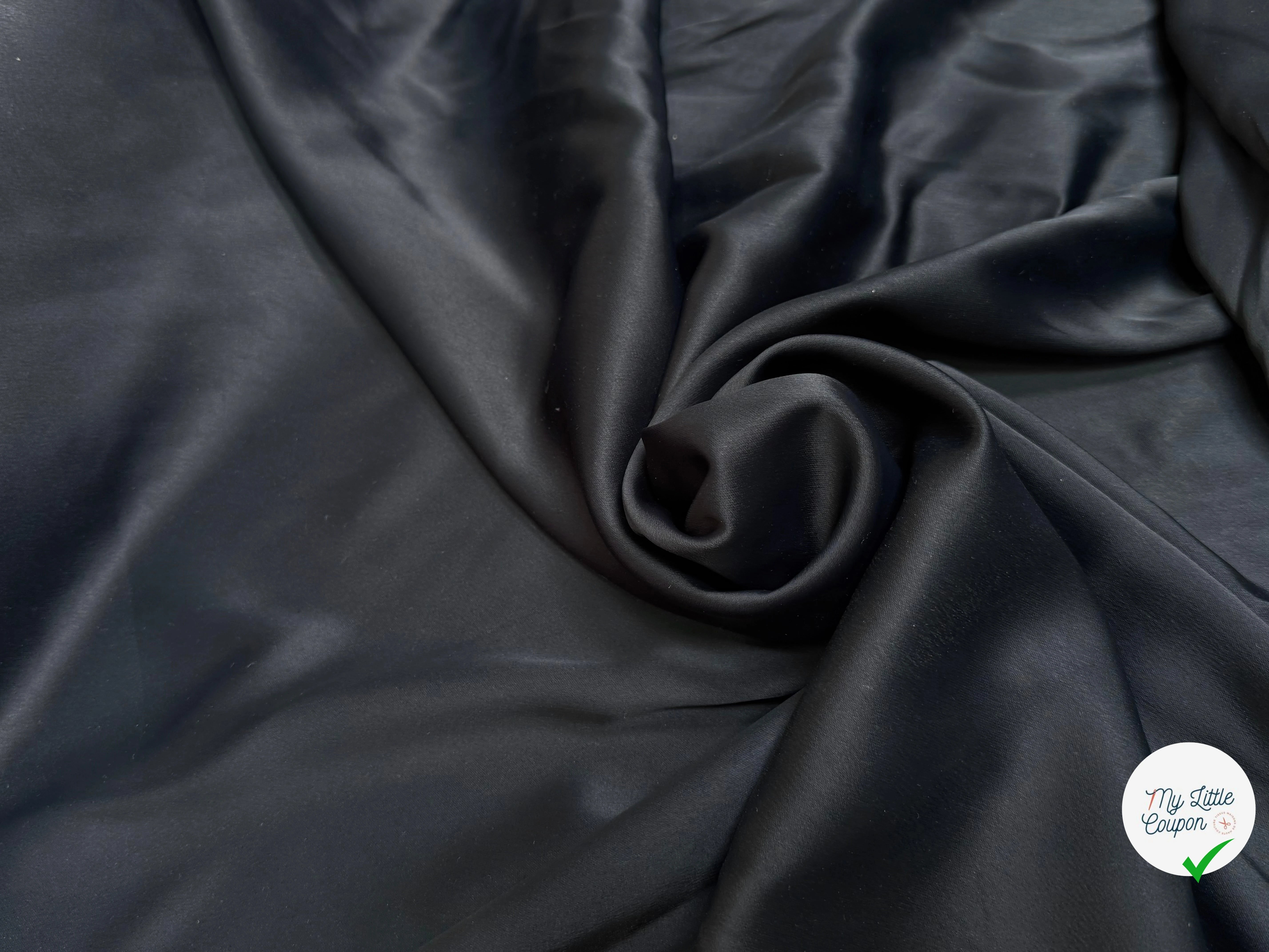 CREPE ENVERS SATIN TENUE LOURDE 68% ACETATE LÉGÈREMENT STRETCH NUIT - My Little Coupon