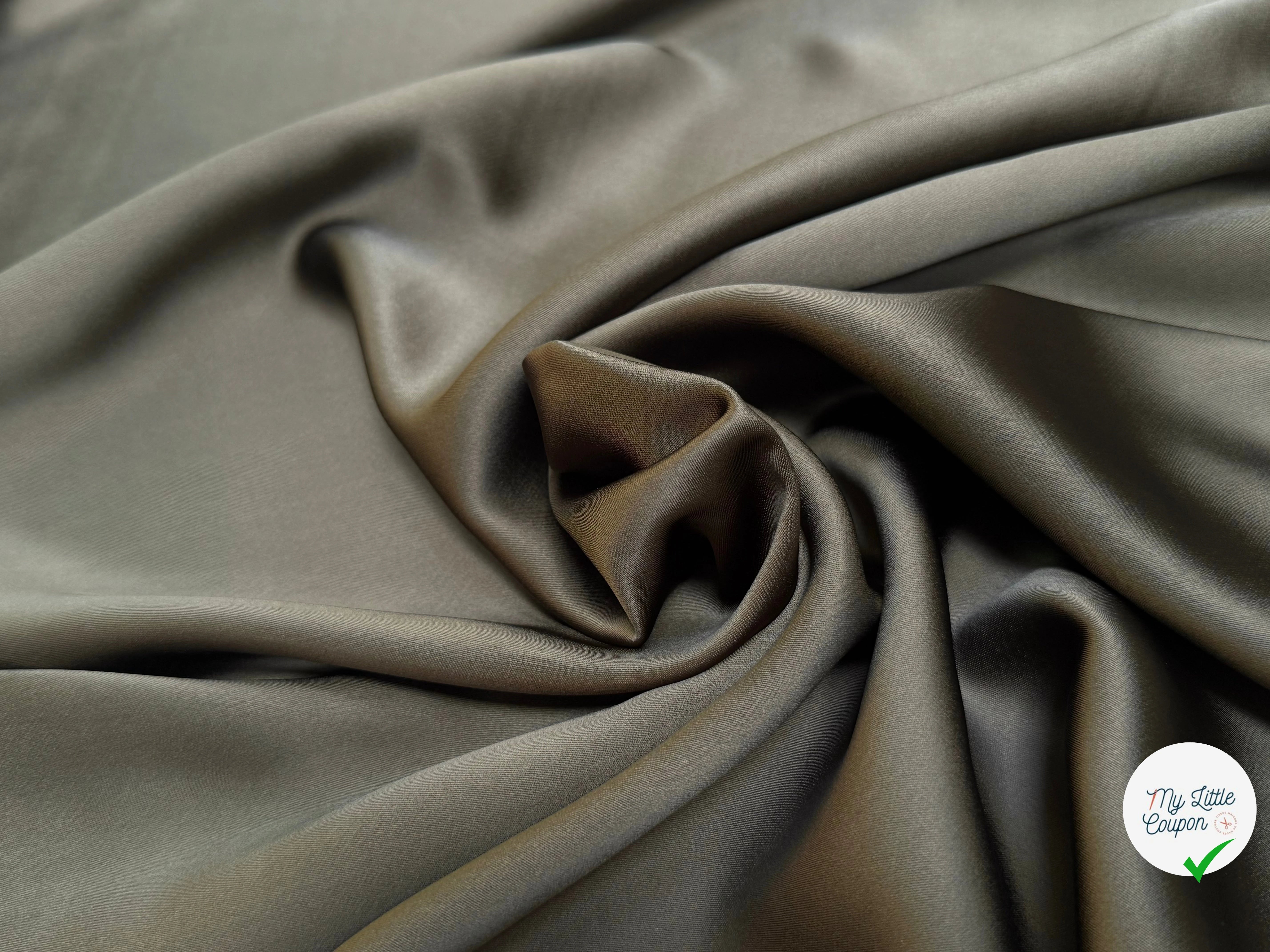 CREPE ENVERS SATIN VISCOSE BEAU TOMBÉ TAPIOCA - My Little Coupon