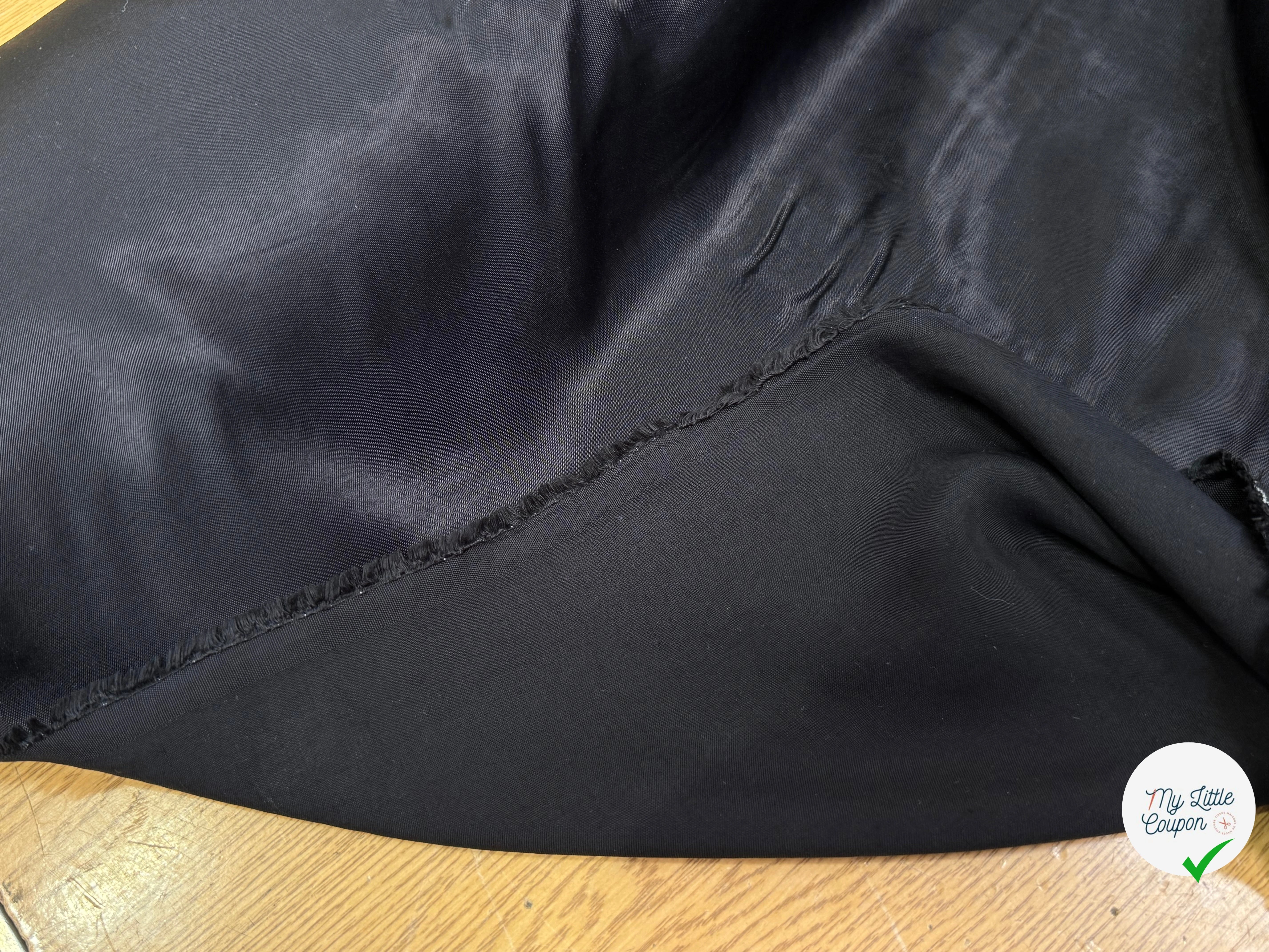 CREPE ENVERS SATIN VISCOSE FLUIDE NOIR BEAU TOUCHER - My Little Coupon