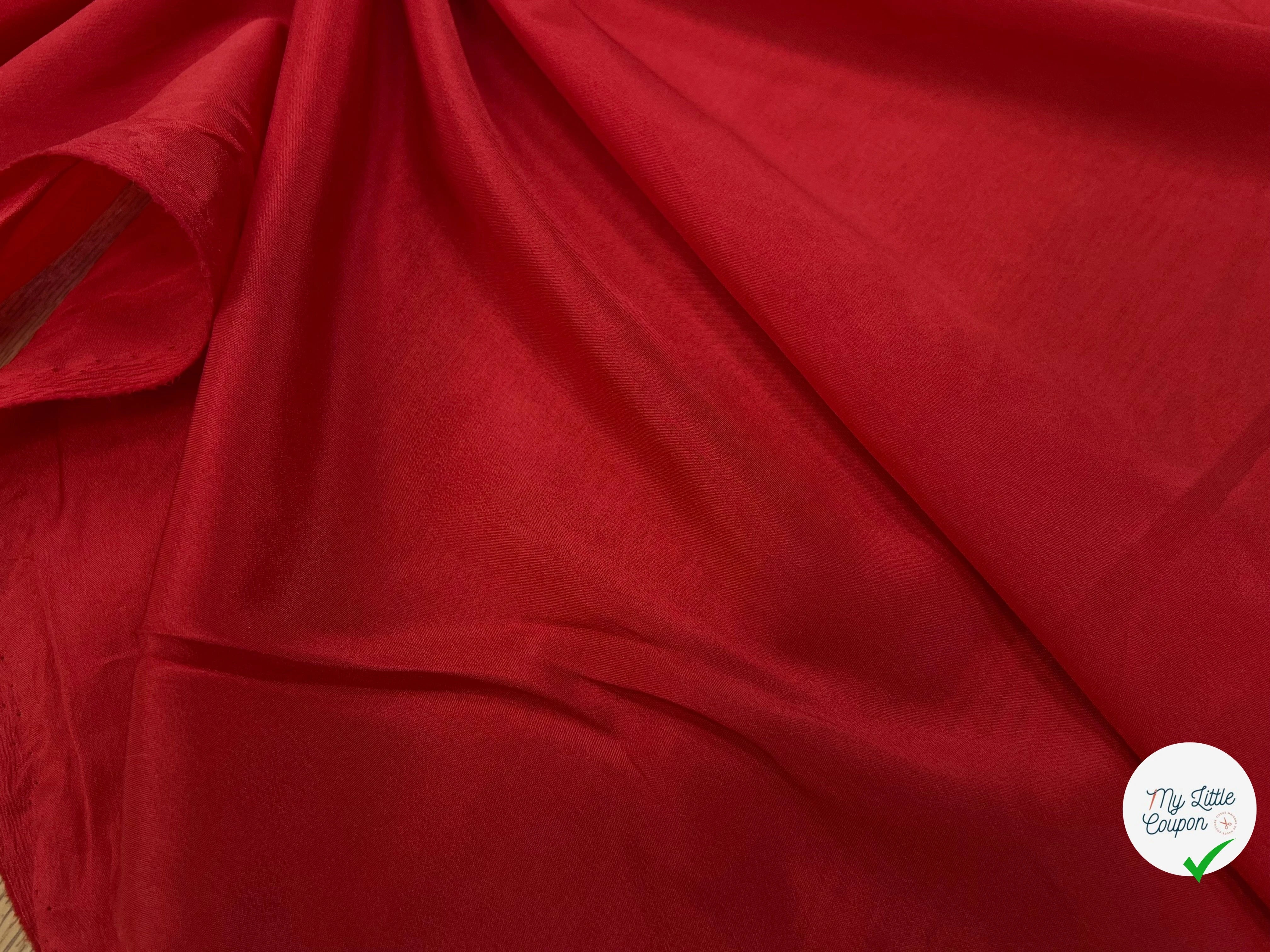 CRÈPE FLUIDE LÉGÈREMENT SATINÉ ROUGE POLYESTER 140CM - My Little Coupon