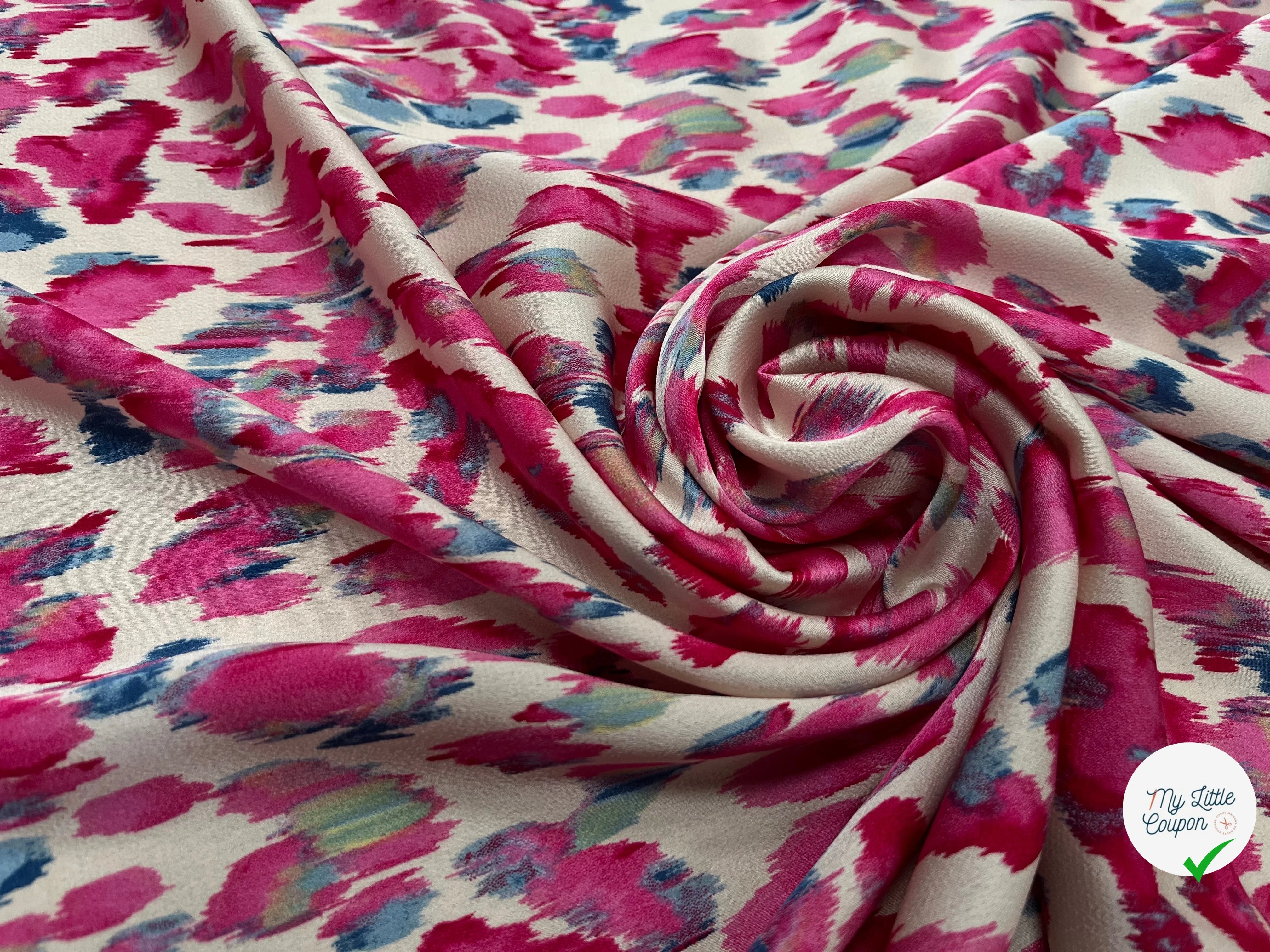 CREPE LÉGÈREMENT SATINÉ FLUIDE IMPRIMÉ ÉFFET NUAGE MULTICOLORES FOND ÉCRU - My Little Coupon
