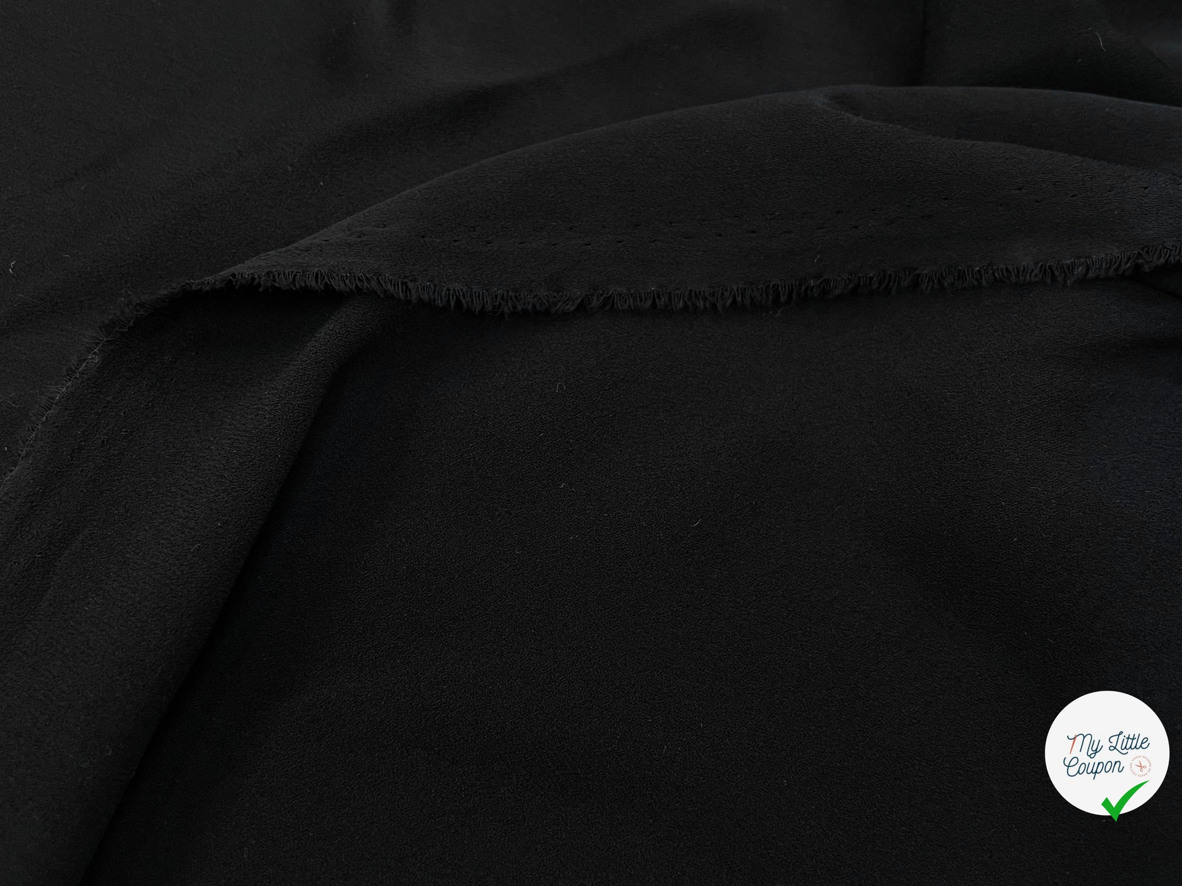 CRÈPE LÉGÈREMENT SATINÉ FLUIDE NOIR 138CM - My Little Coupon