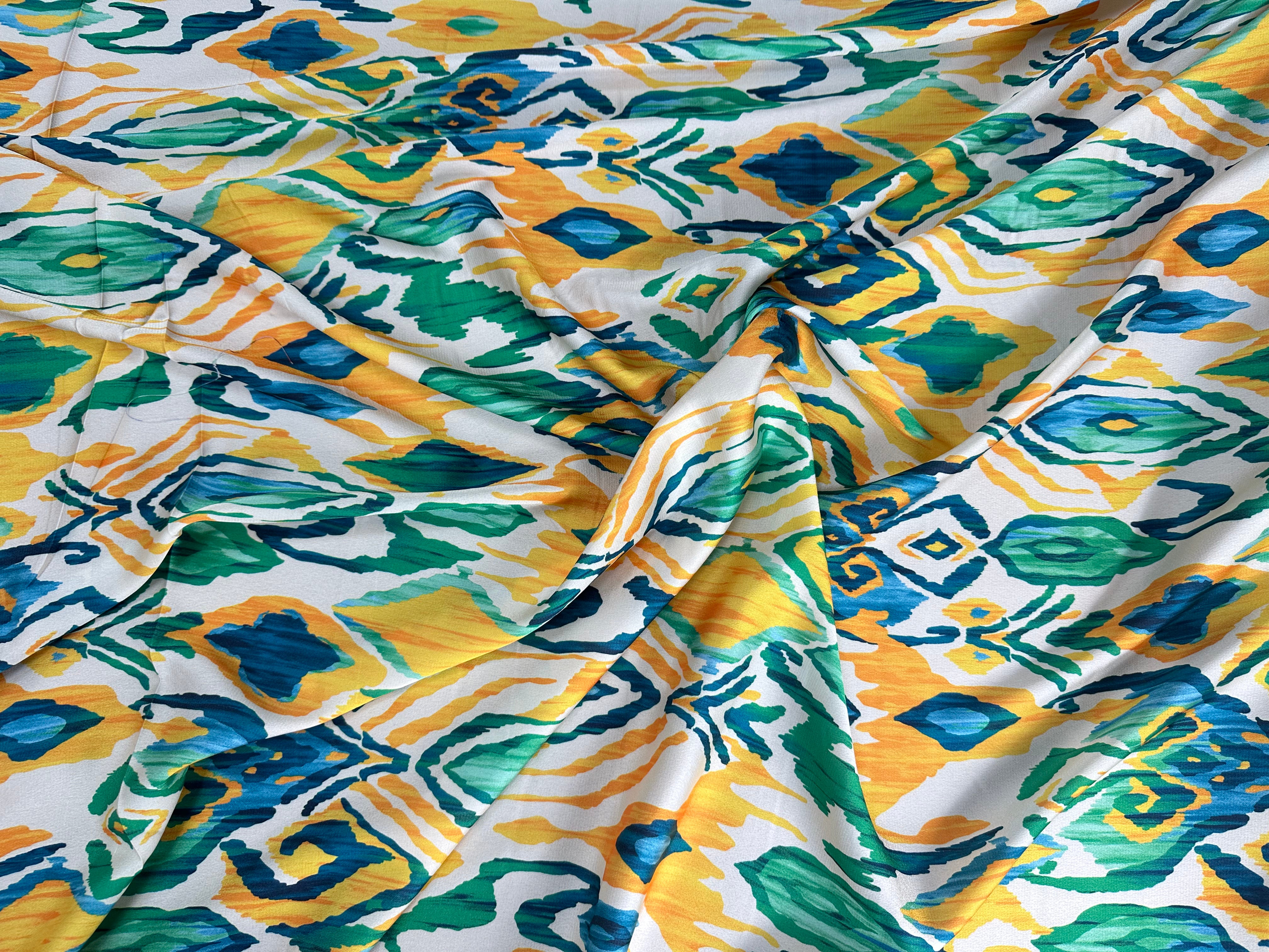 CRÊPE LÉGÈREMENT SATINÉ VERT DE JAUNE - My Little Coupon
