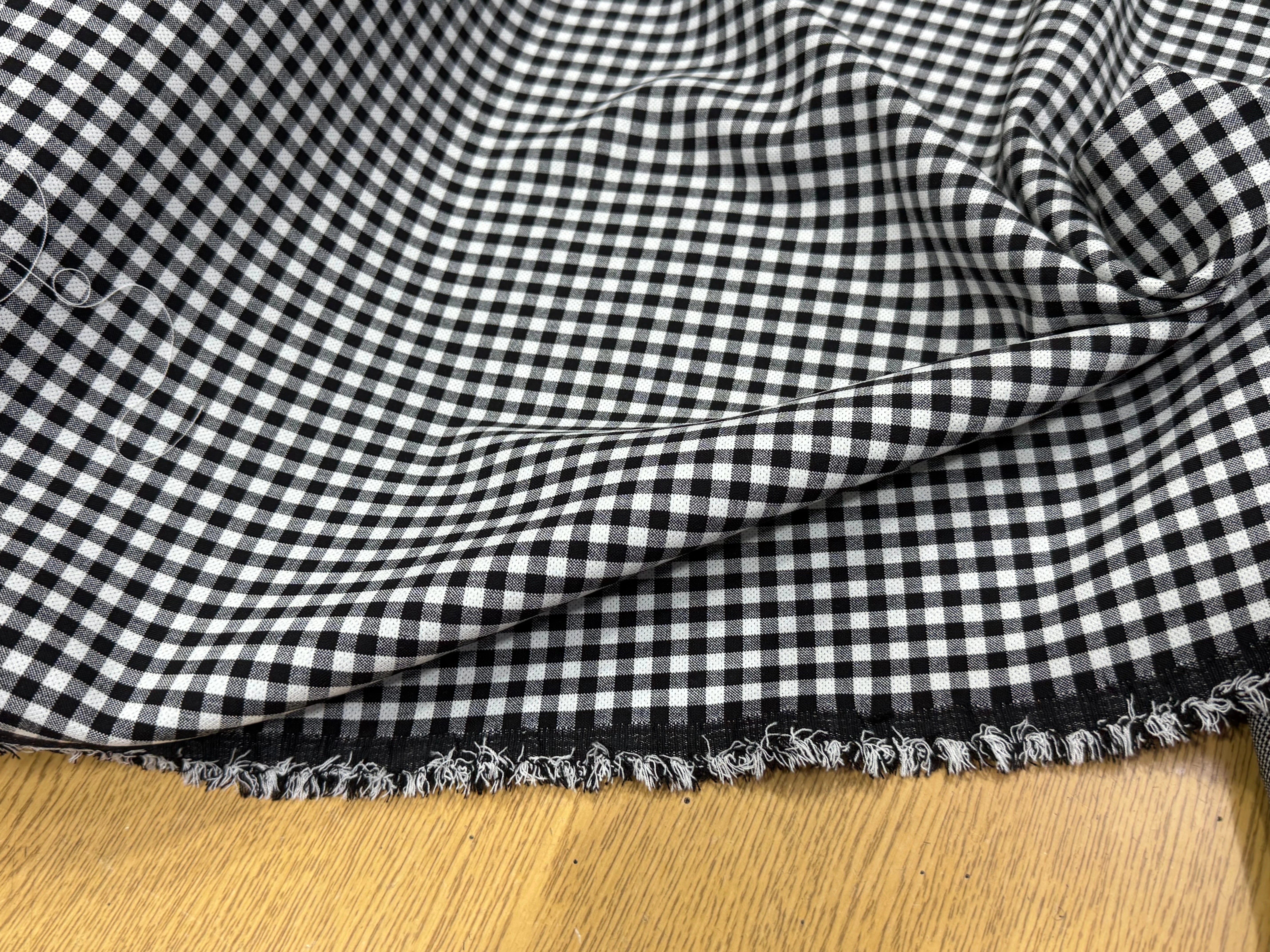 CRÊPE LOURD JAPAN VICHY BLANC NOIR STRETCH SUPER TENUE 28% VISCOSE - My Little Coupon