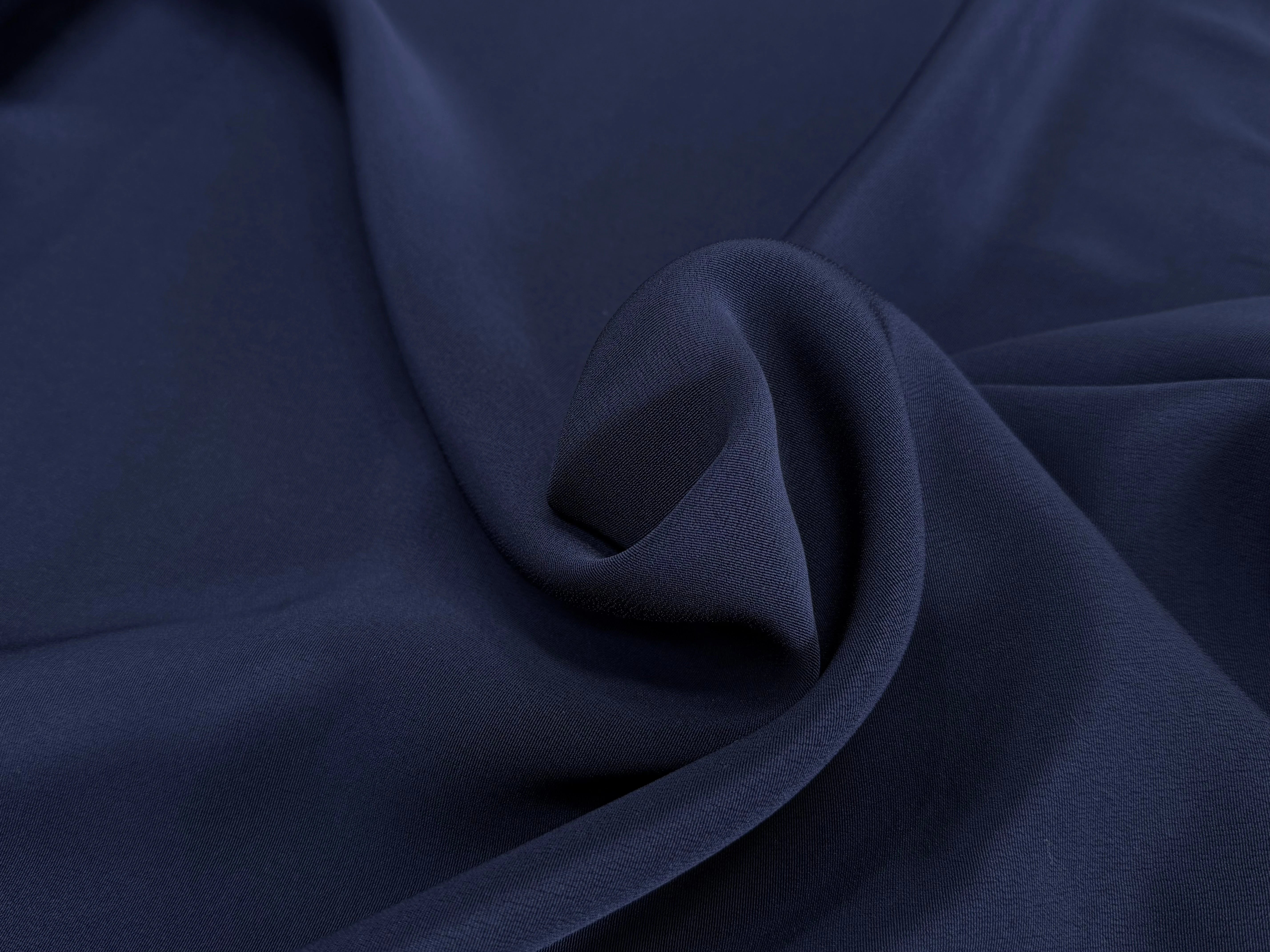 CREPE LOURD POLYVISCOSE BLEU MARRINE TRÈS BEAU TOMBÉ - My Little Coupon